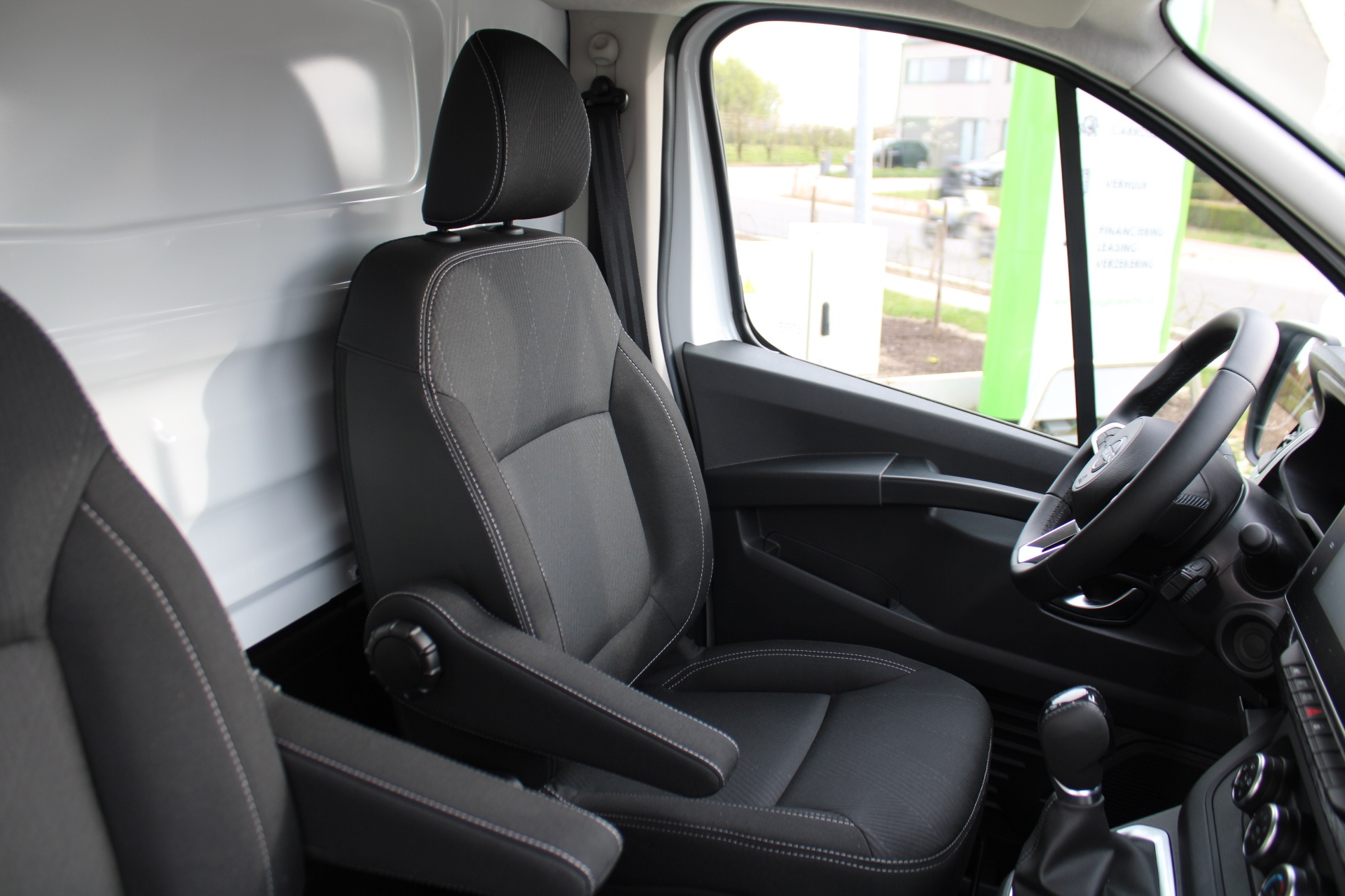 Nissan Primastar Van L2H1 150pk DCT N-Connecta + Cargo Pack