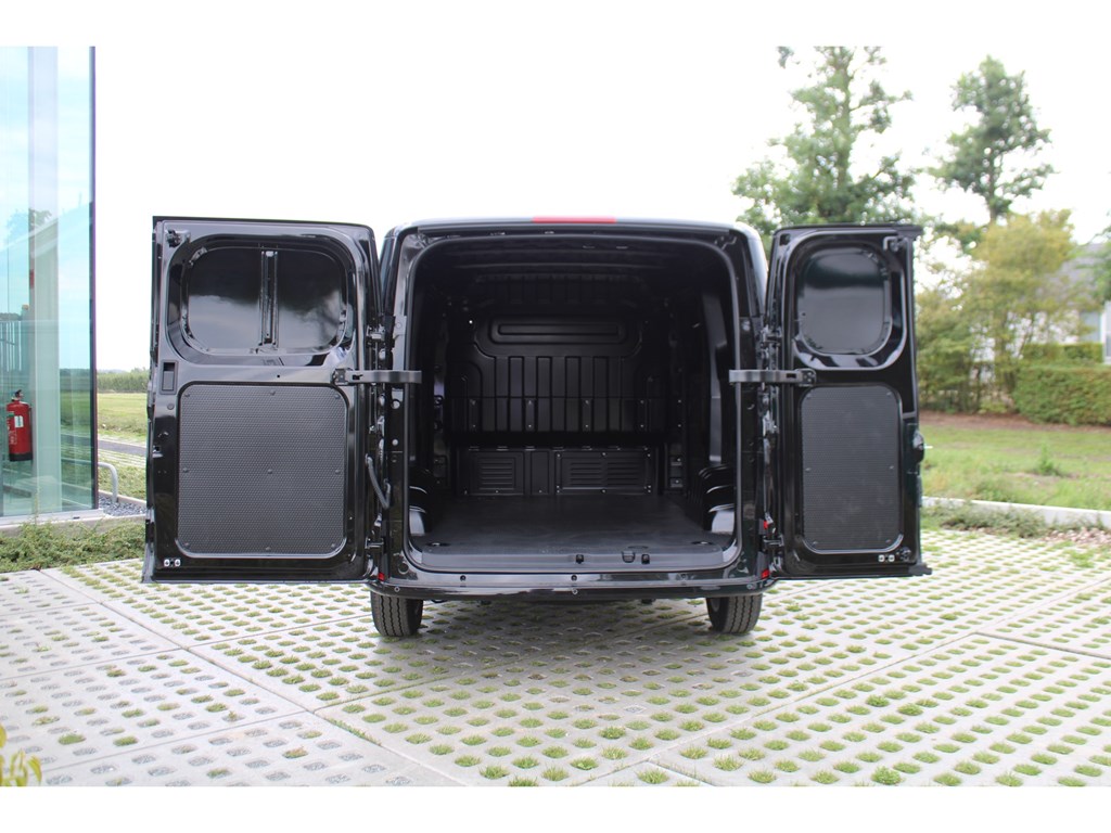 Maxus e-Deliver5 64kW L1H1