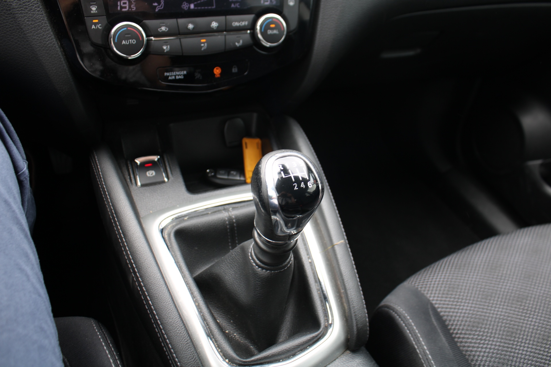 Nissan QASHQAI N-Connecta DIG-T 115