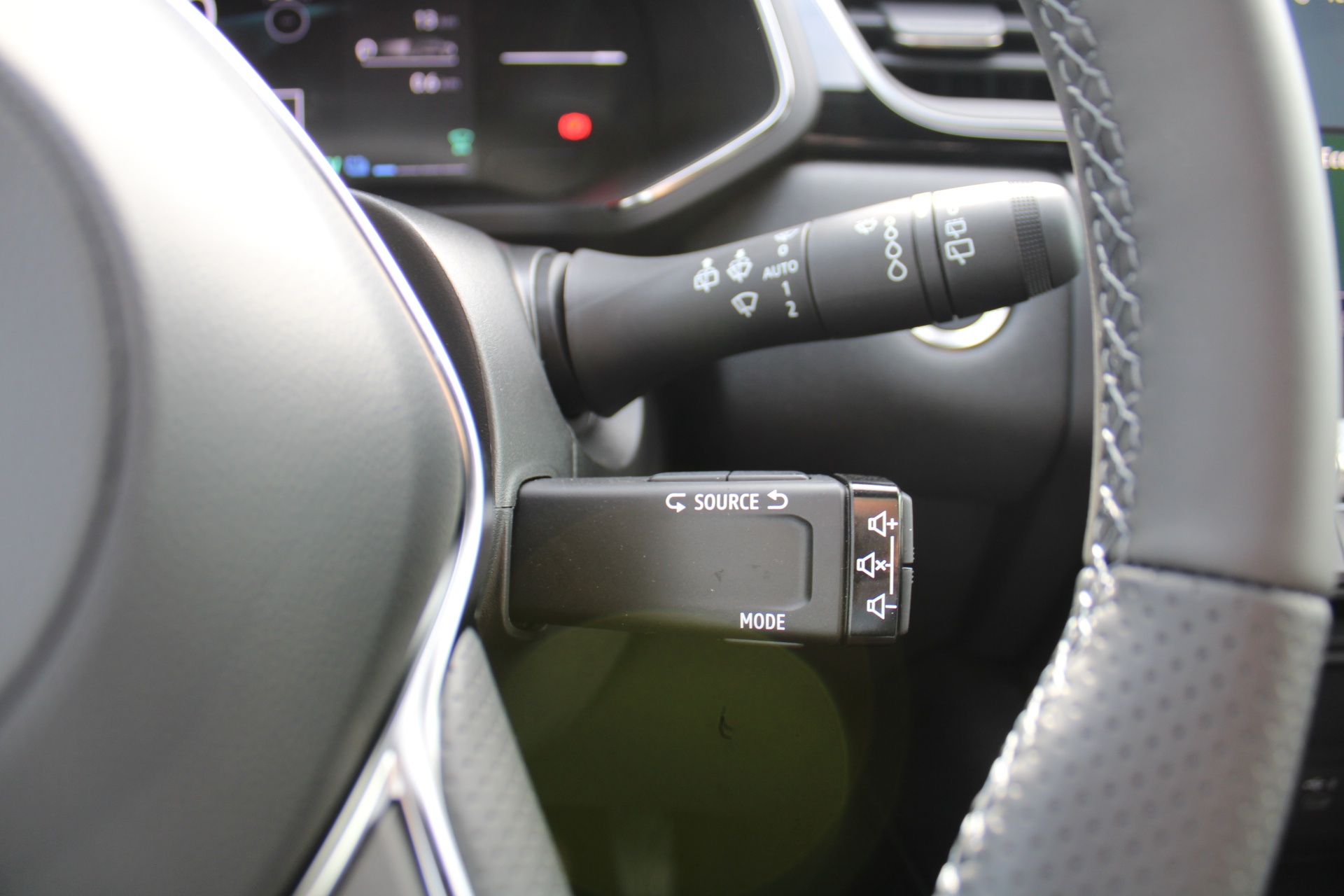 Mitsubishi Grandis Intense+ 1.8 HEV