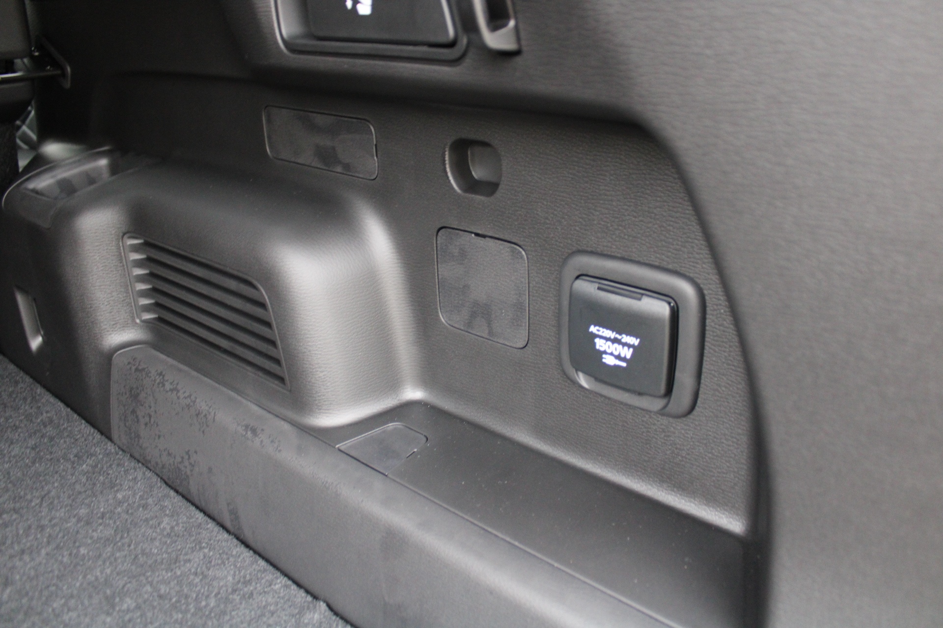 Mitsubishi Outlander Black Edition PHEV