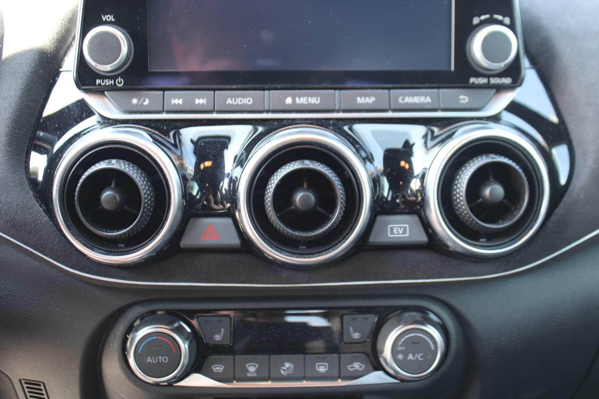 Nissan Juke N-Design HEV