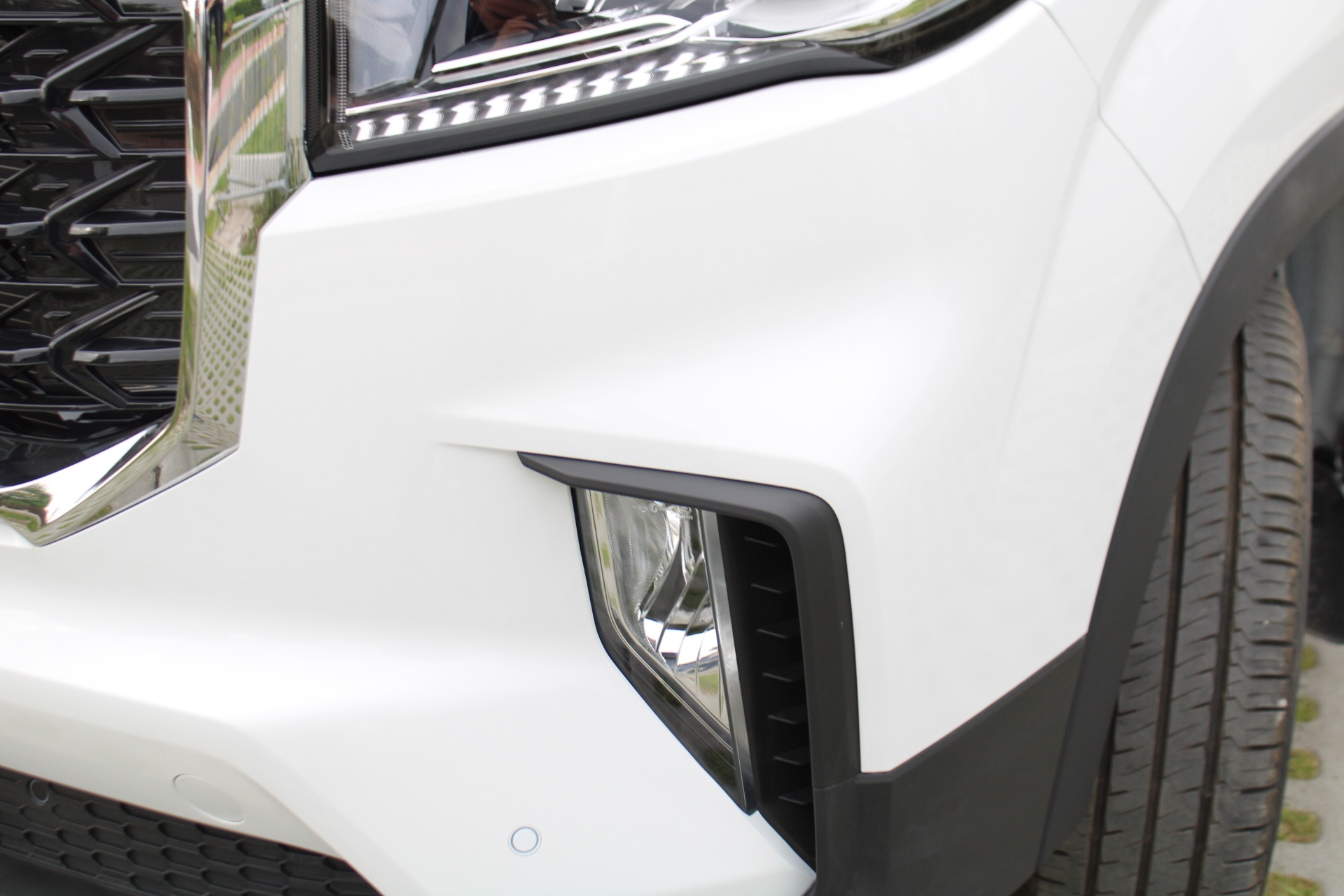 Maxus Deliver9 OPEN LAADBAK MET TOOLBOX L3H0 LUXURY RWD