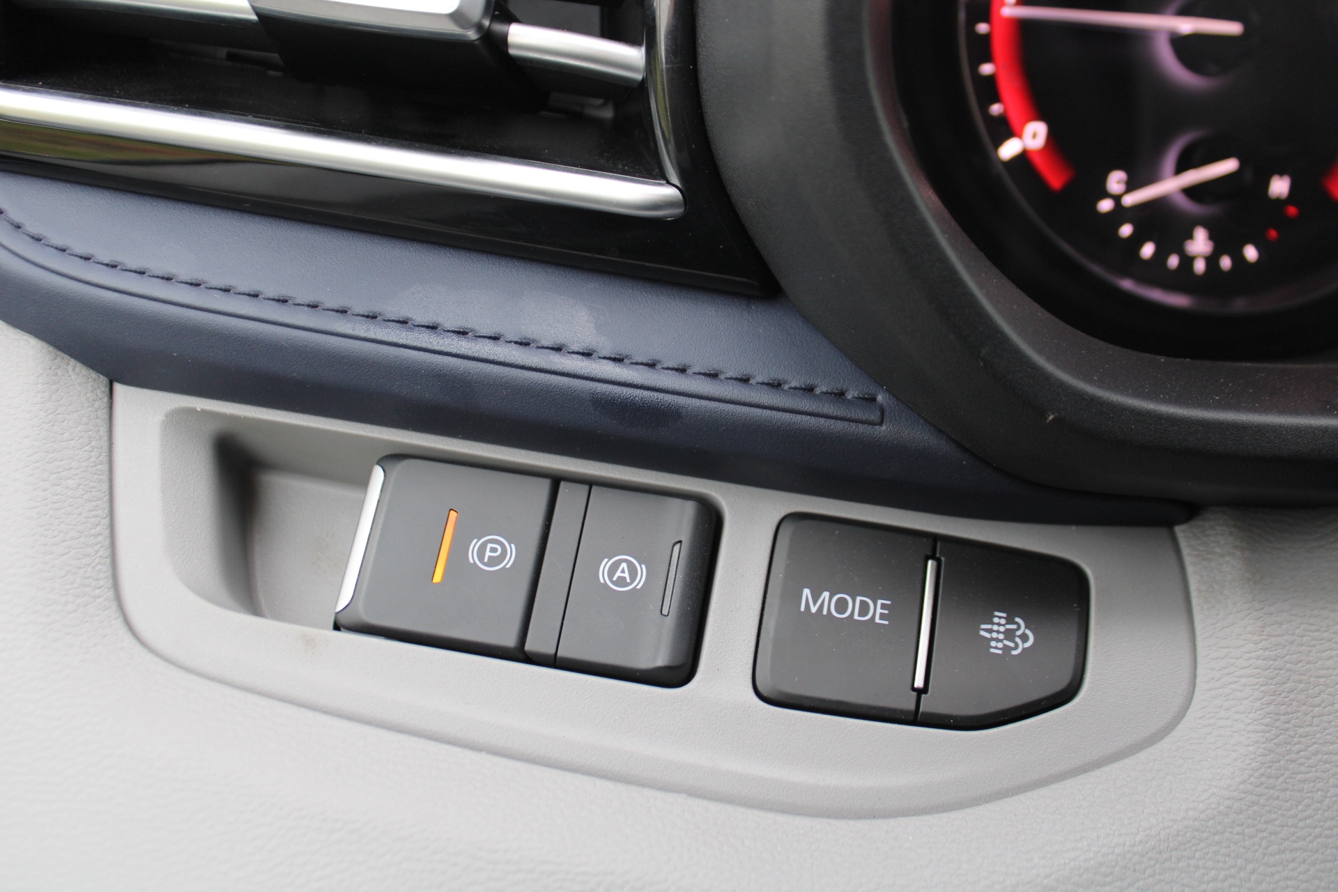 Maxus Deliver9 OPEN LAADBAK MET TOOLBOX L3H0 LUXURY RWD