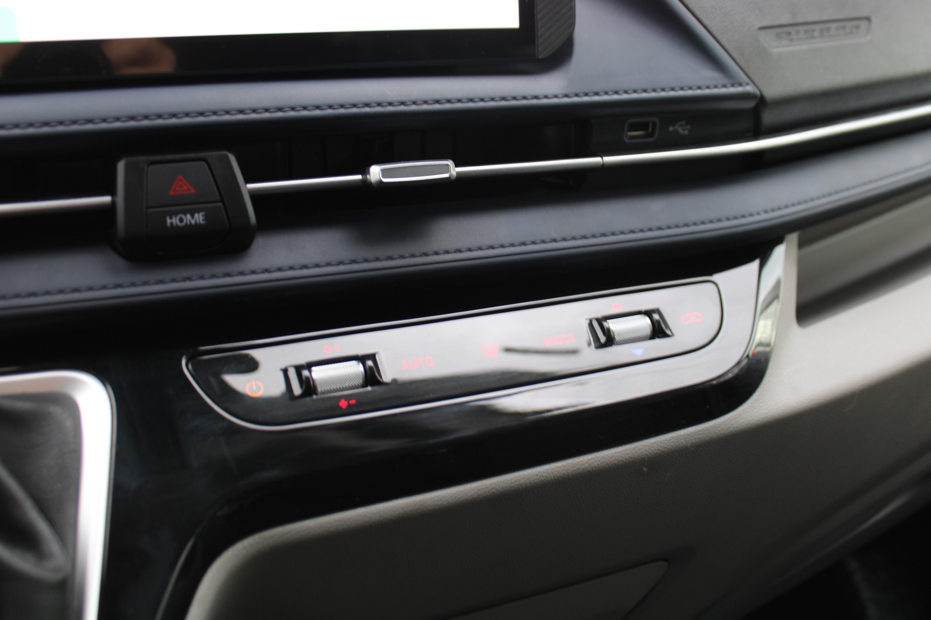 Maxus Deliver9 OPEN LAADBAK MET TOOLBOX L3H0 LUXURY RWD