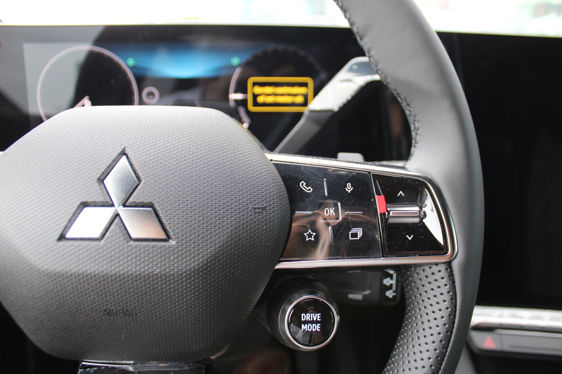Mitsubishi Eclipse Cross Intense+