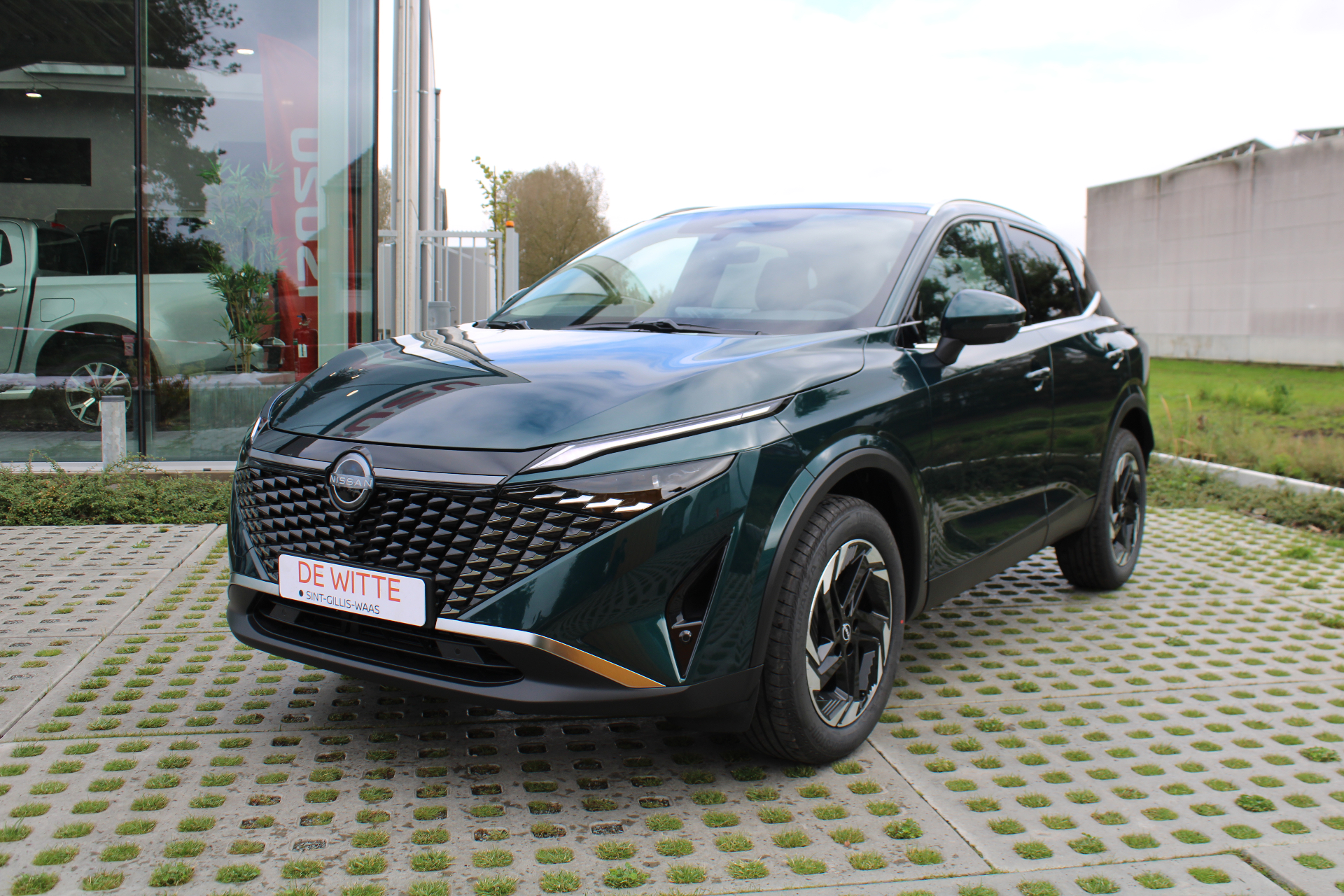 Nissan QASHQAI e-Power N-Connecta + Glass Roof + Cold Pack