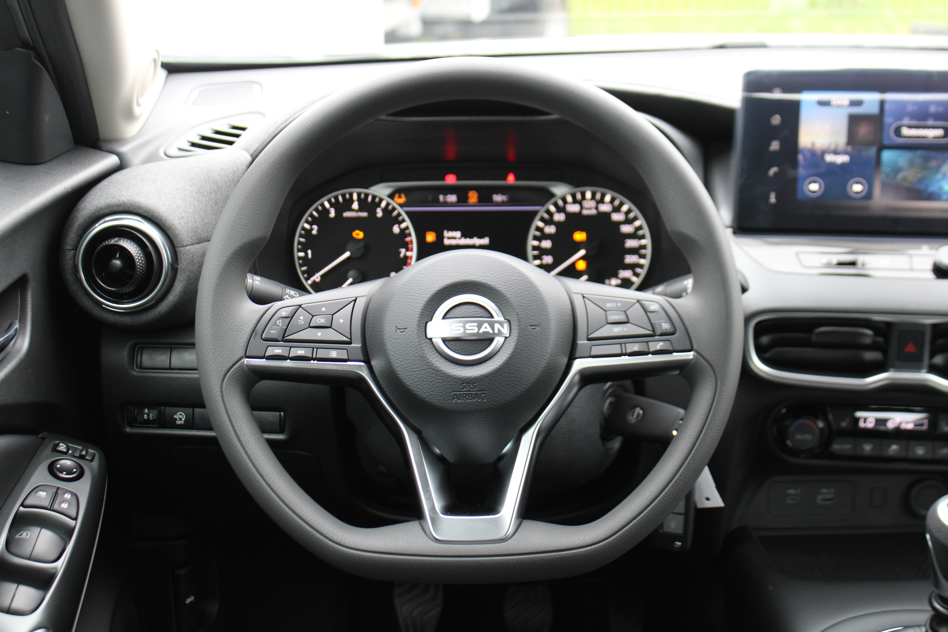 Nissan Juke DIG-T Acenta DCT + Comfort Pack