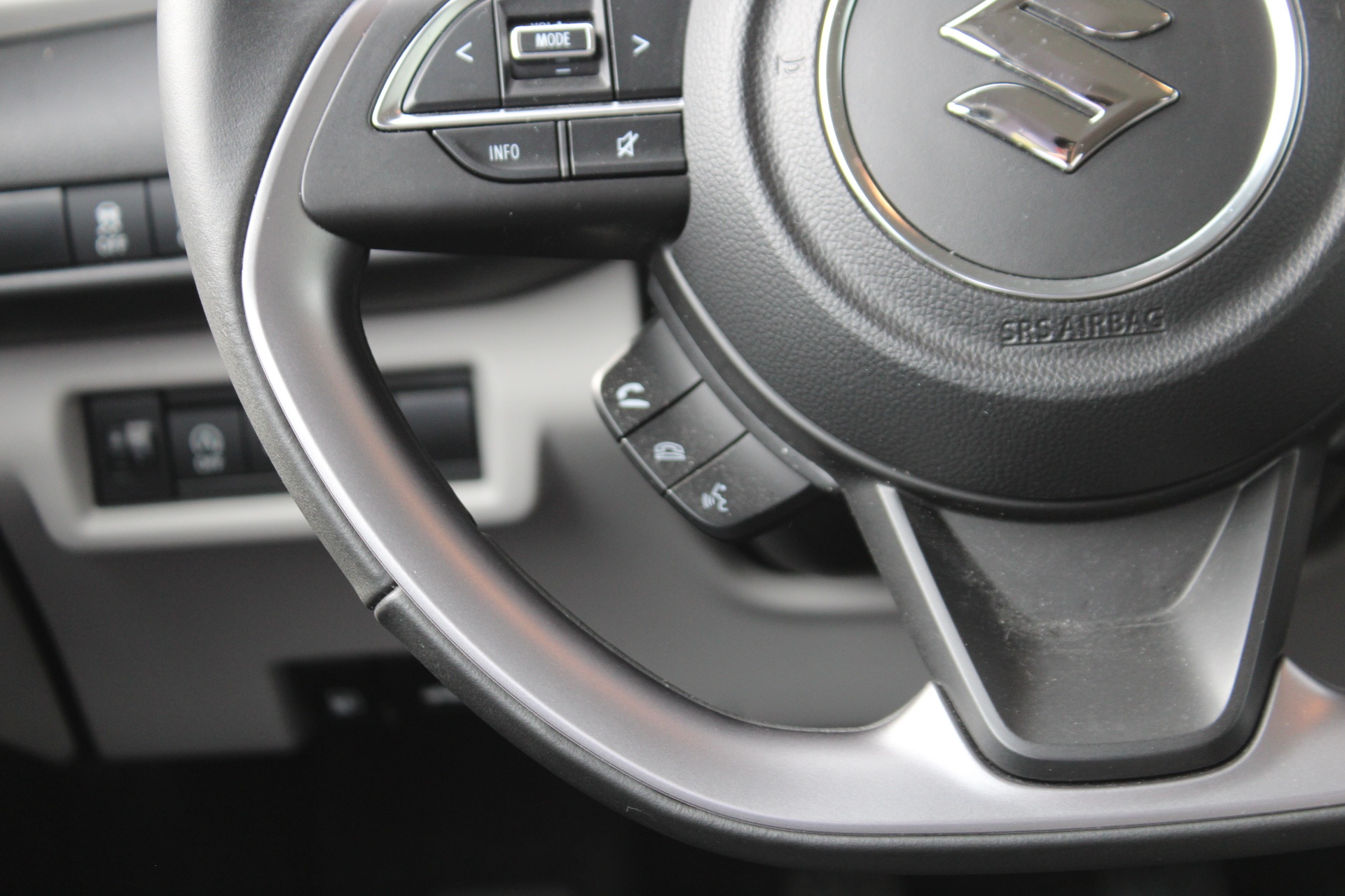 Suzuki Swift Grand Luxe