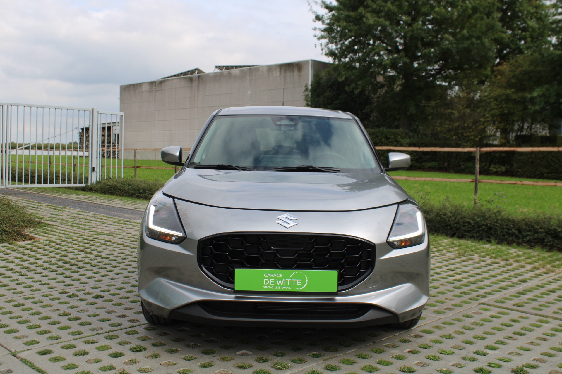 Suzuki Swift Grand Luxe