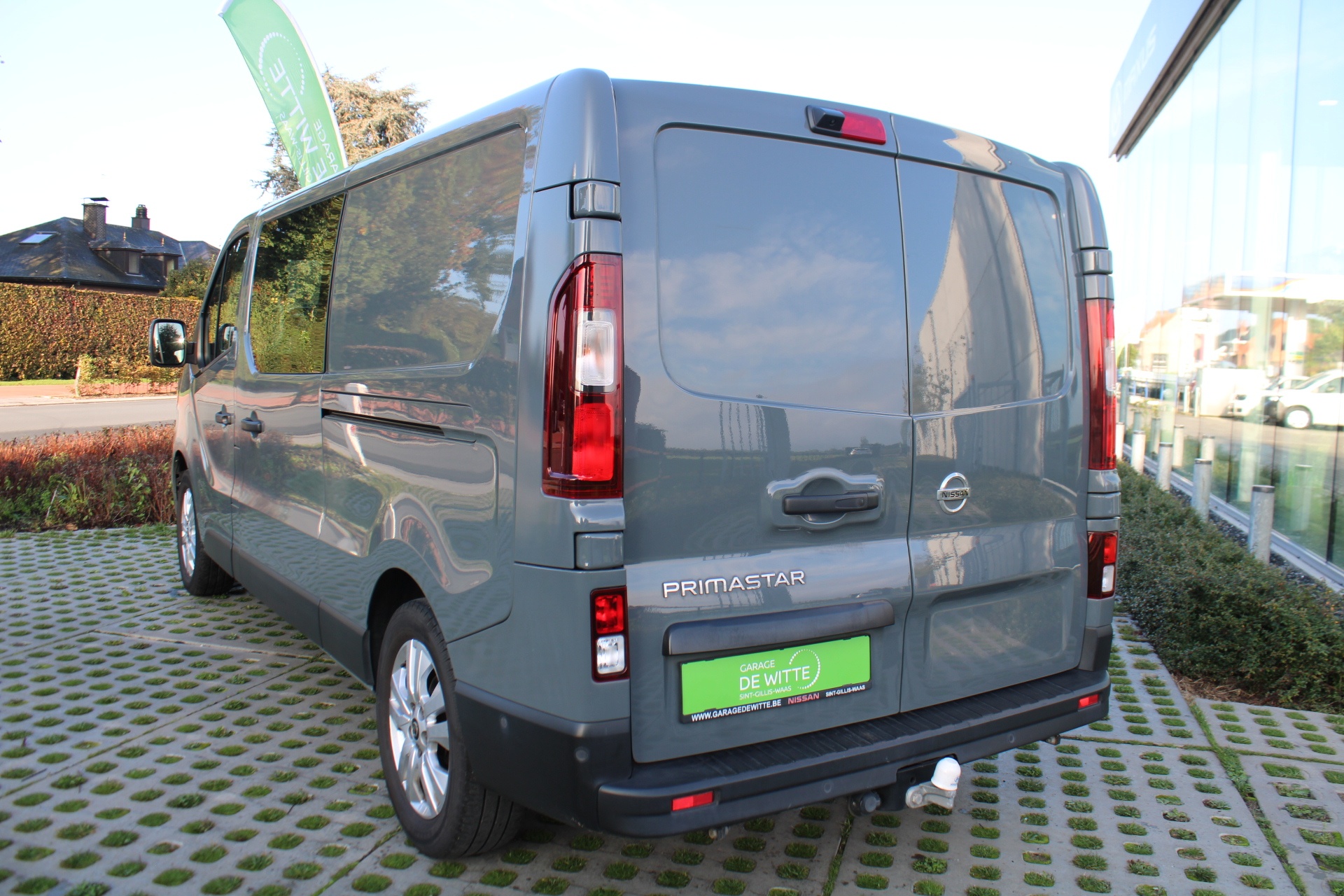 Nissan Primastar Tekna L2H1 3T 2.0 dCi