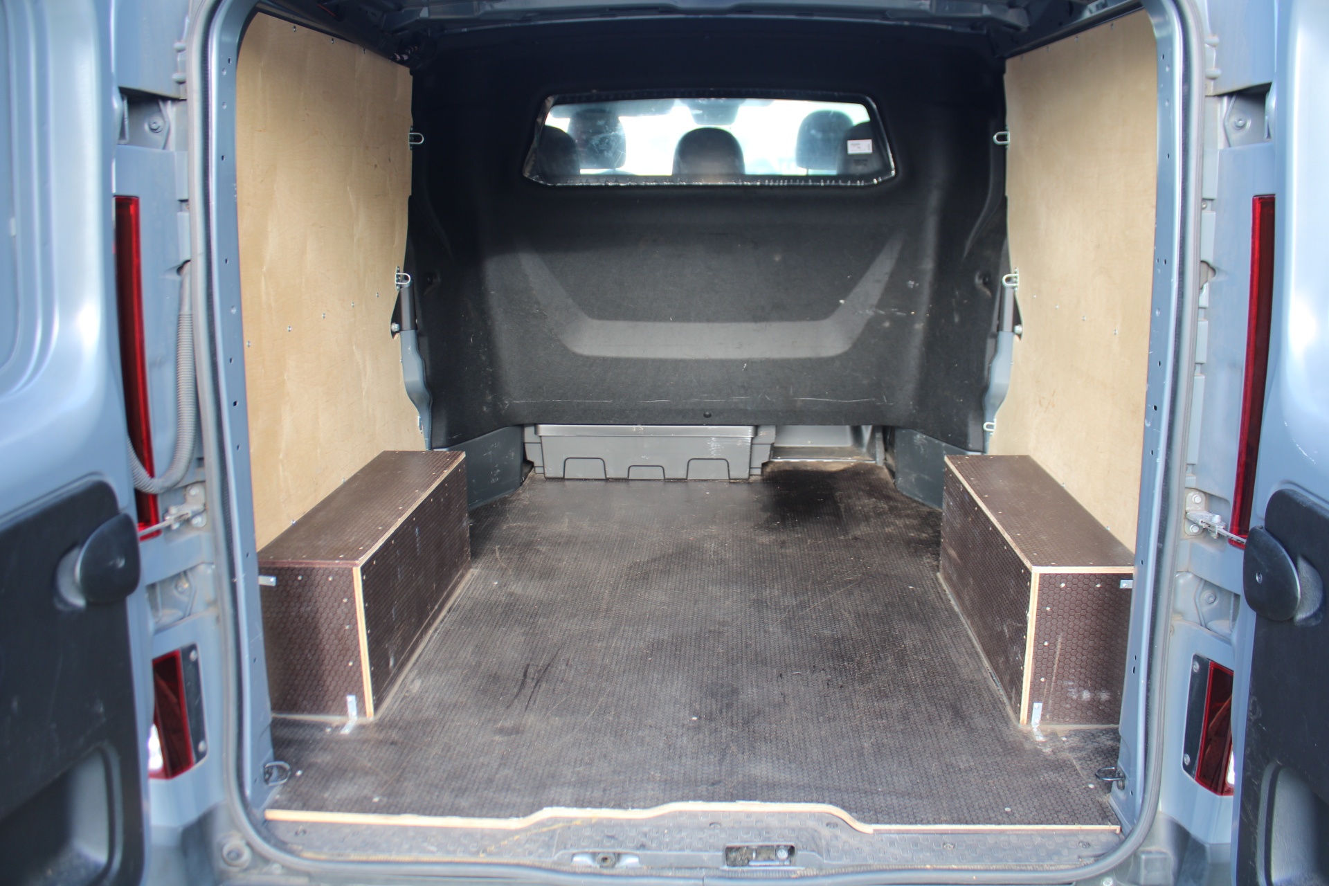 Nissan Primastar Tekna L2H1 3T 2.0 dCi