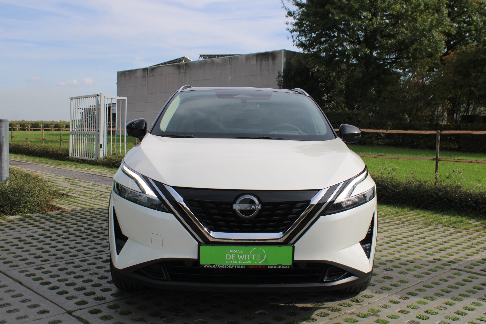 Nissan QASHQAI Kuro edition + TECH PACK e-POWER