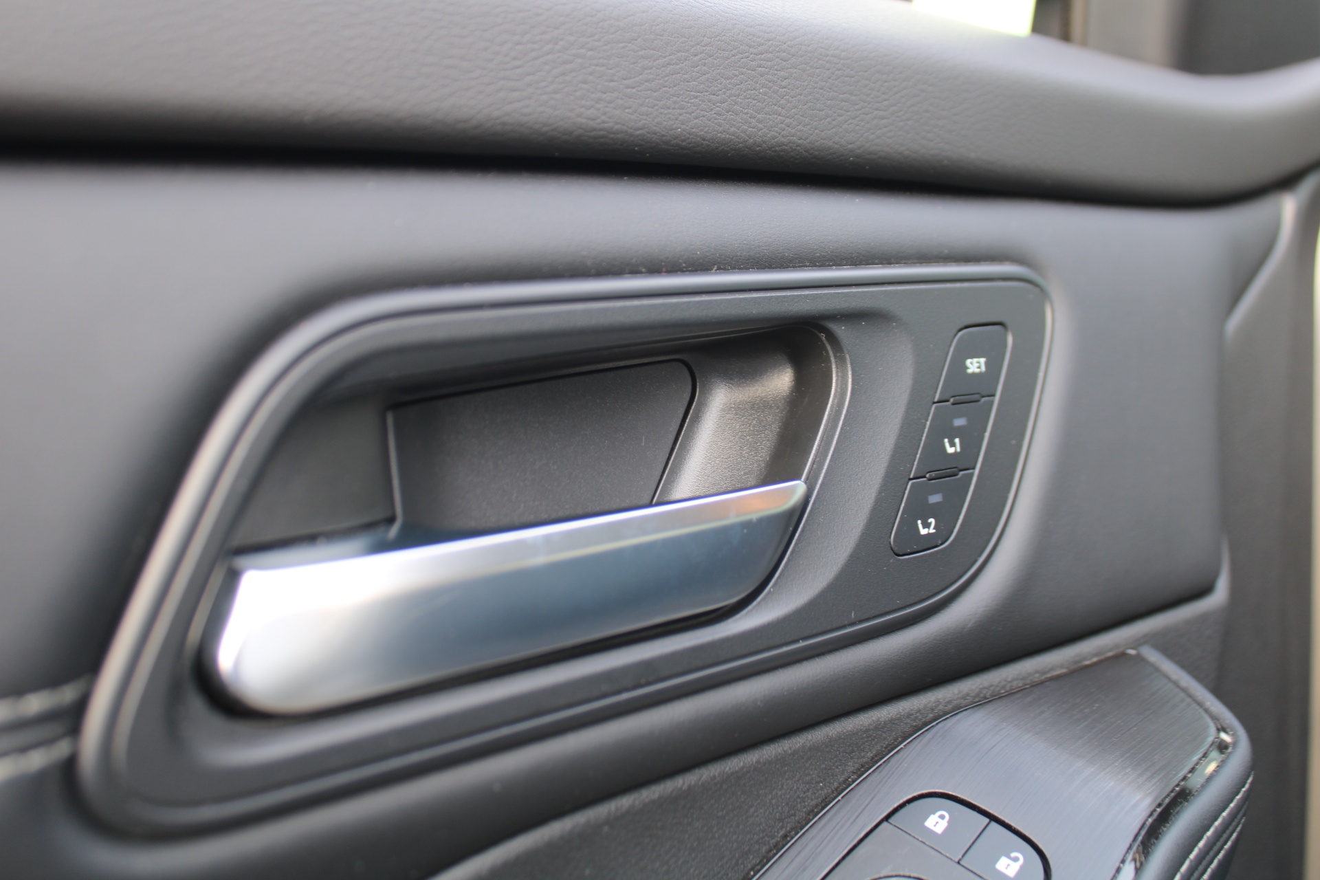 Nissan X-Trail e-POWER N-Trek met 20″ lichtmetalen velgen