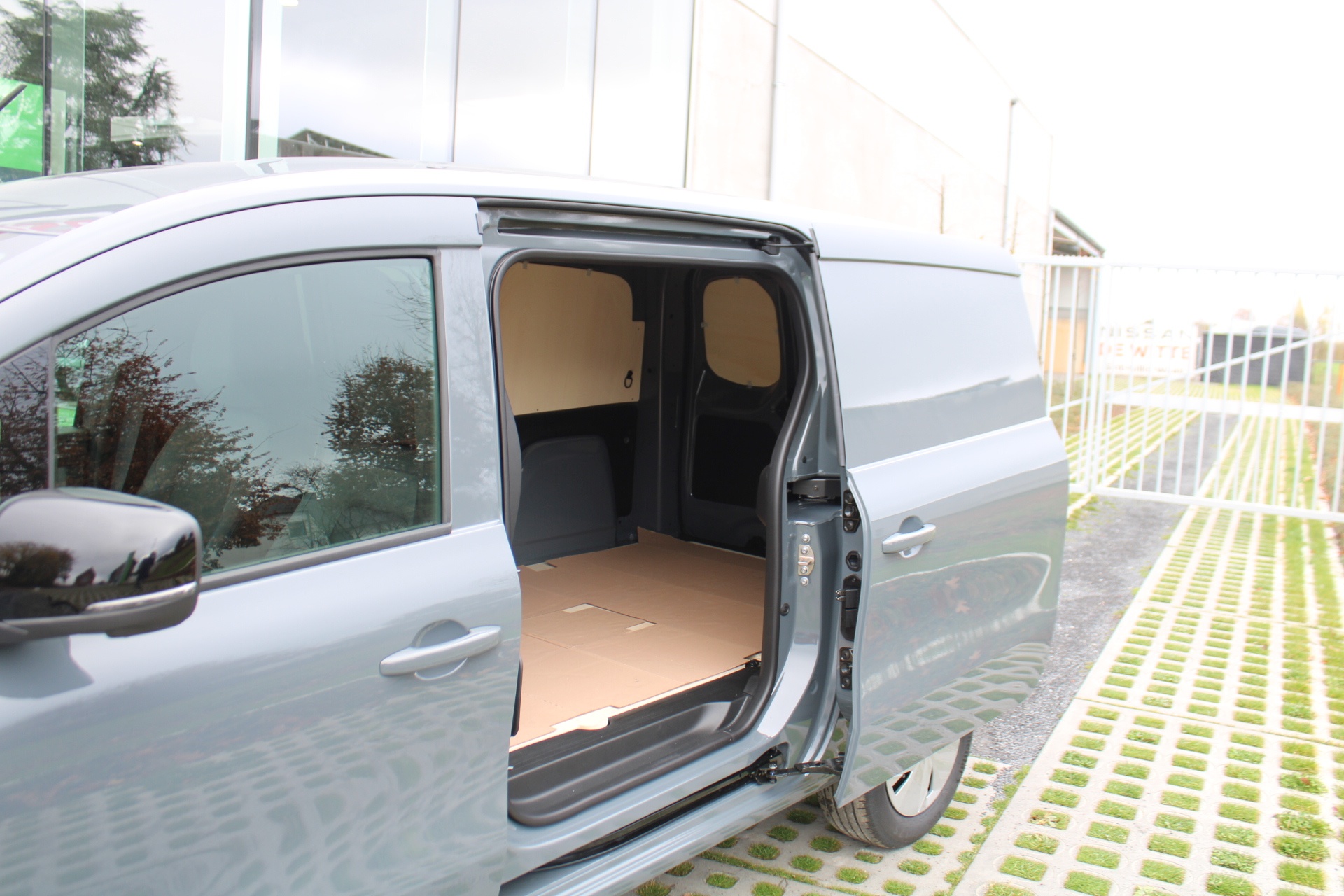 Nissan Townstar VAN L2H1 Tekna 130pk (Automaat) + Cargo Pack + 2e Schuifdeur