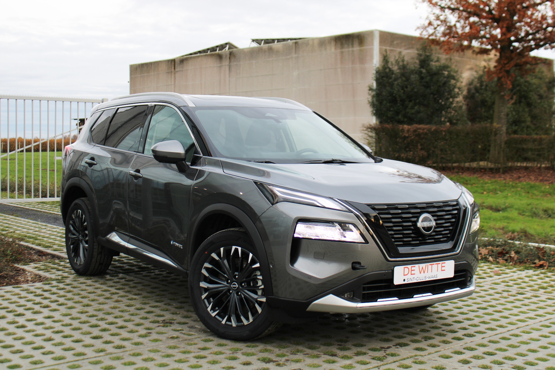 Nissan X-Trail e-Power Tekna + Glass Roof