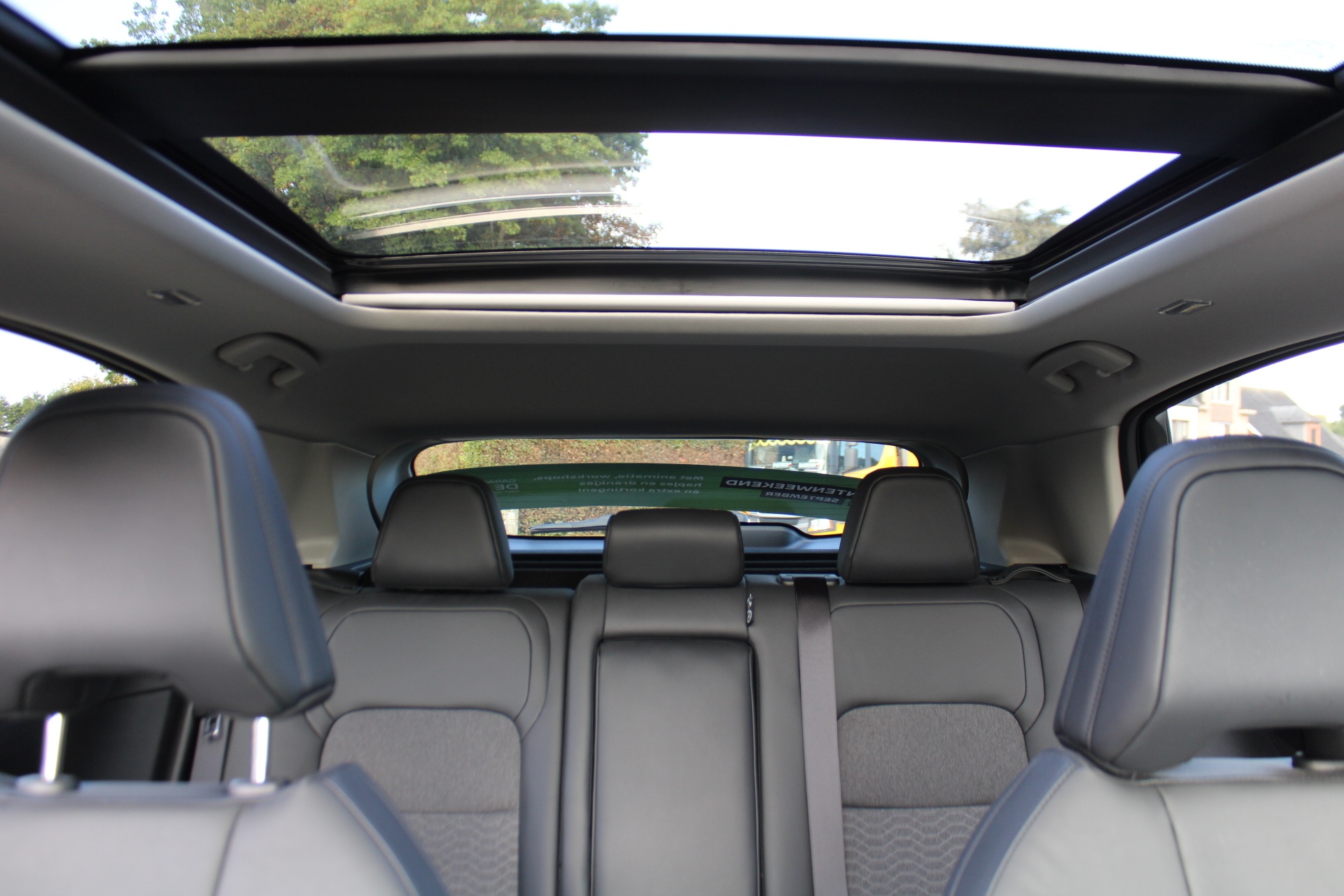 Nissan ARIYA ADVANCE 63kWh + Sunroof + 22kW Charger
