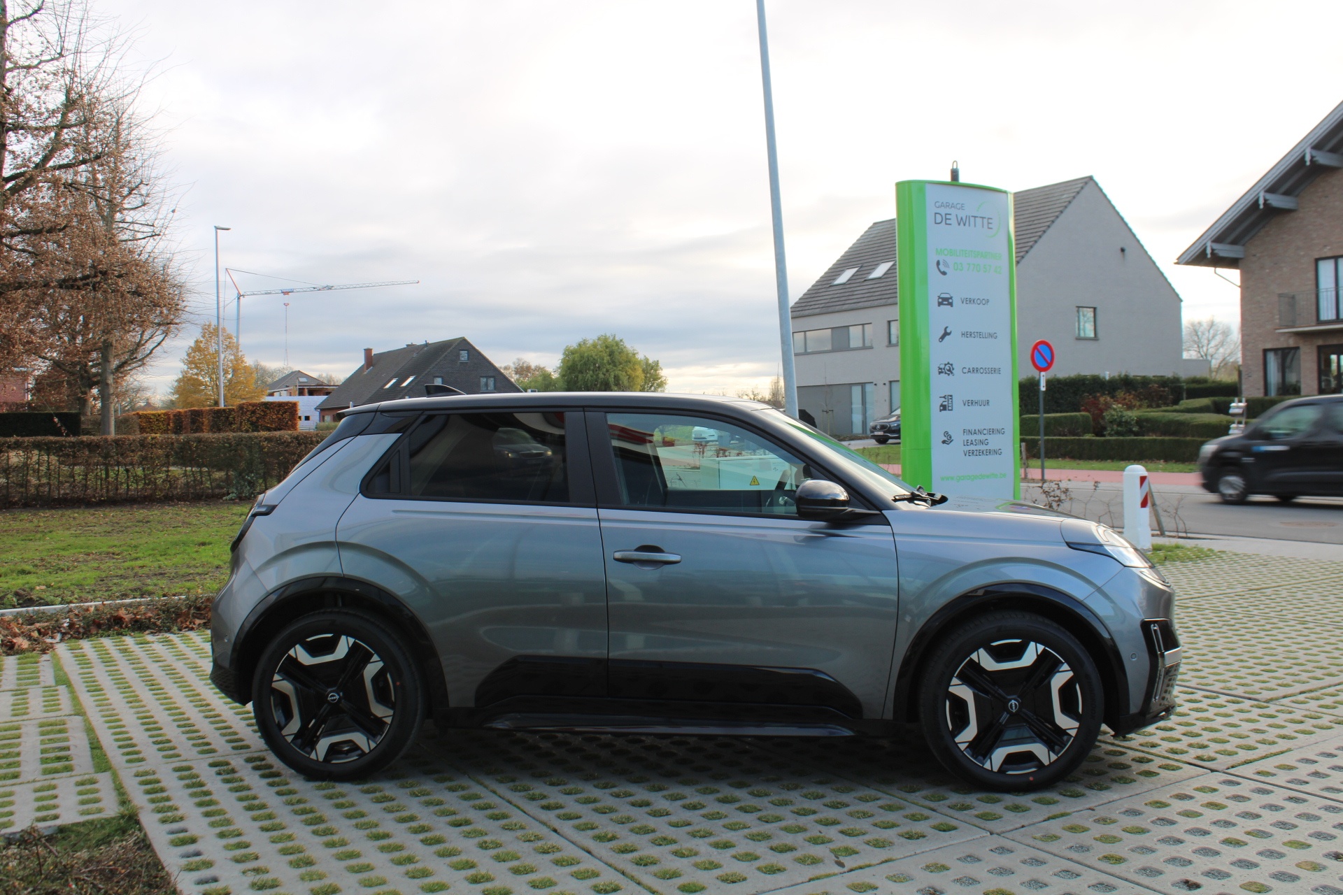 Nissan Micra 40kWh Advance + Cold Pack + Iconic Wheels + Bi Tone