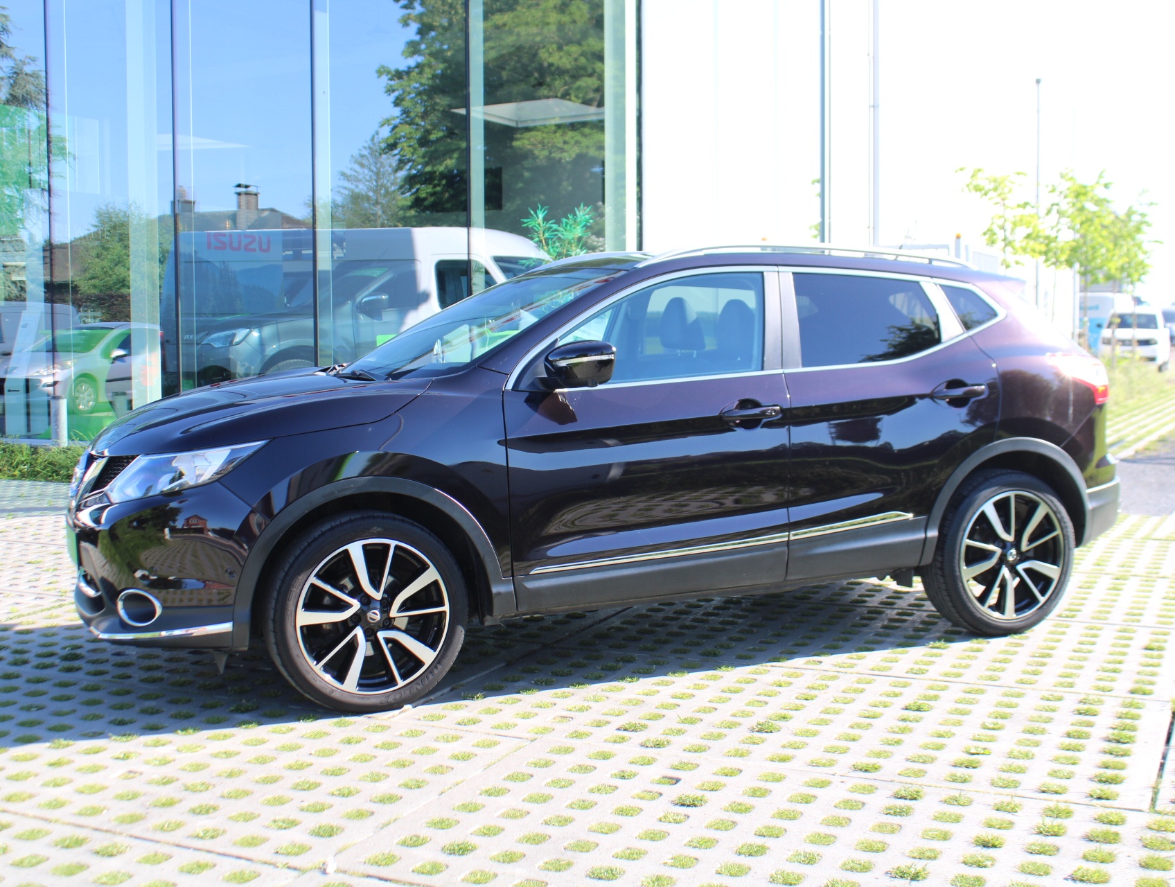 Nissan QASHQAI Tekna DIG-T 115 Xtronic + Glass Roof
