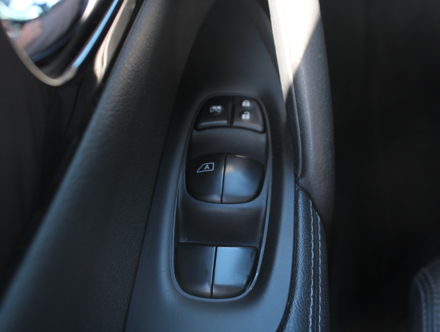 Nissan QASHQAI Tekna DIG-T 115 Xtronic + Glass Roof