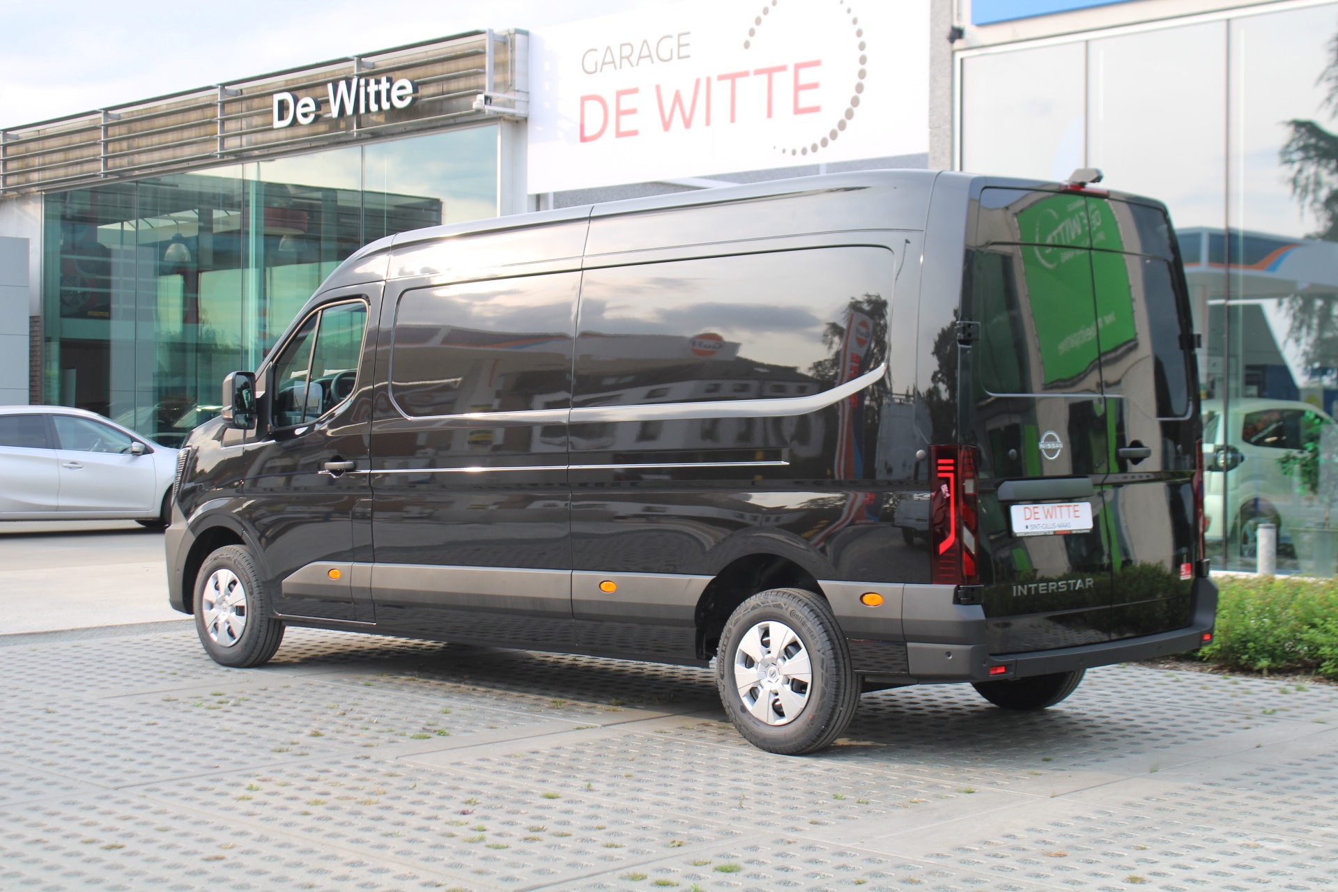 Nissan Interstar VAN L2H2 dCi 170pk AT Tekna + Cargo Pack