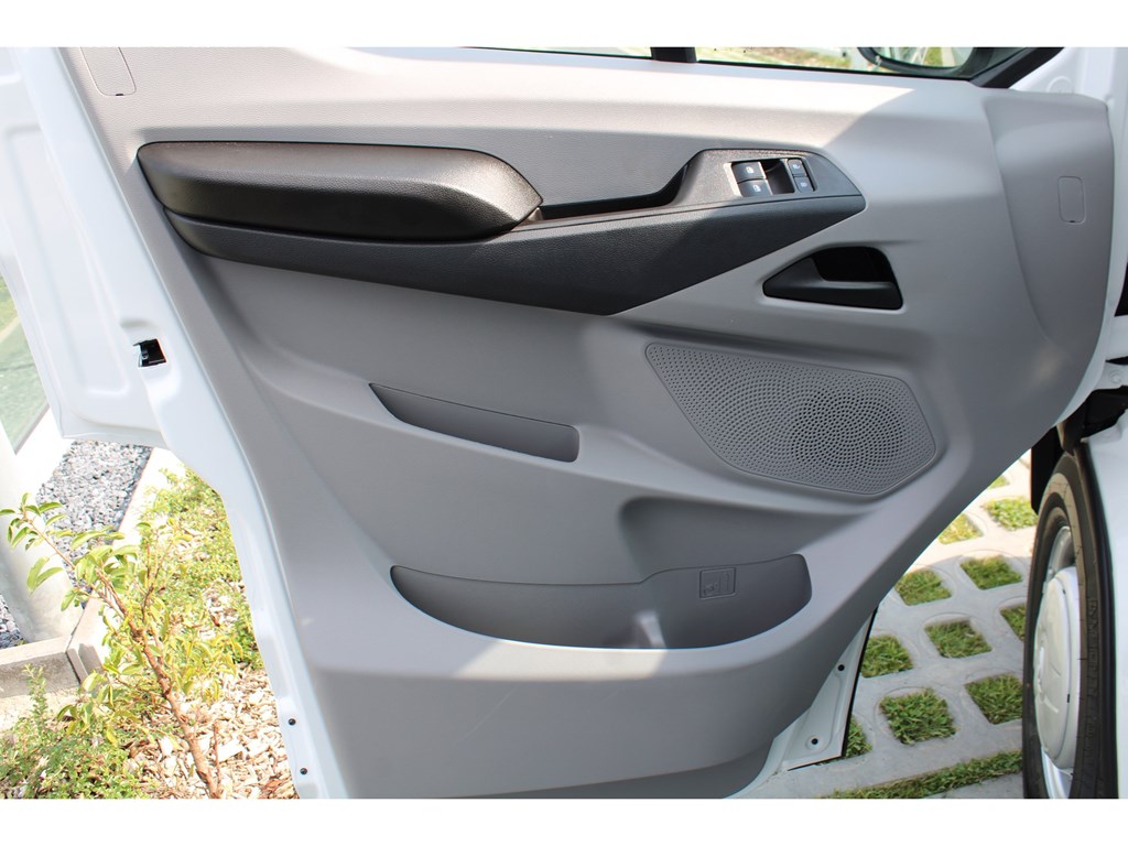 Maxus Deliver9 L3H2 STANDARD FWD