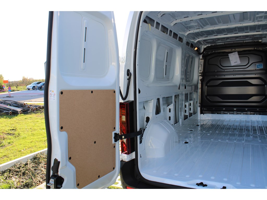 Nissan Interstar Dubbele Cabine  L3H2 dCi 150pk N-Connecta