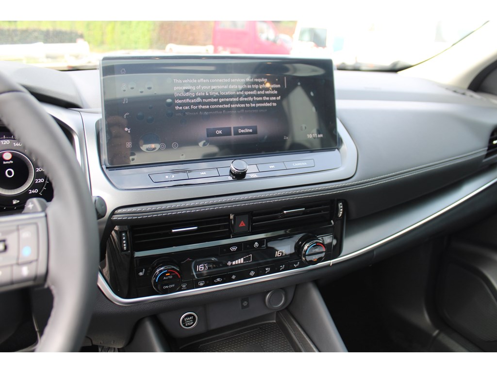 Nissan QASHQAI Mild-Hybrid 140pk M/T N-Connecta + Glass Roof + Cold Pack