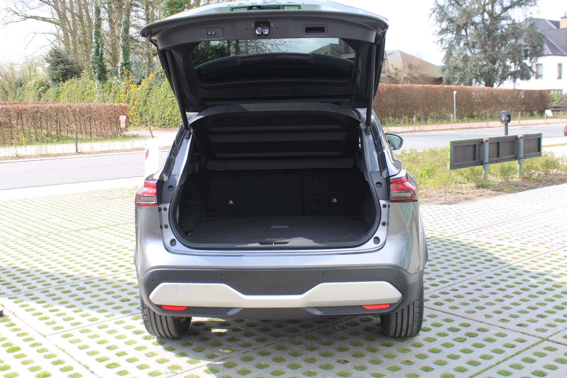Nissan QASHQAI Tekna 140 pk + Glass Roof