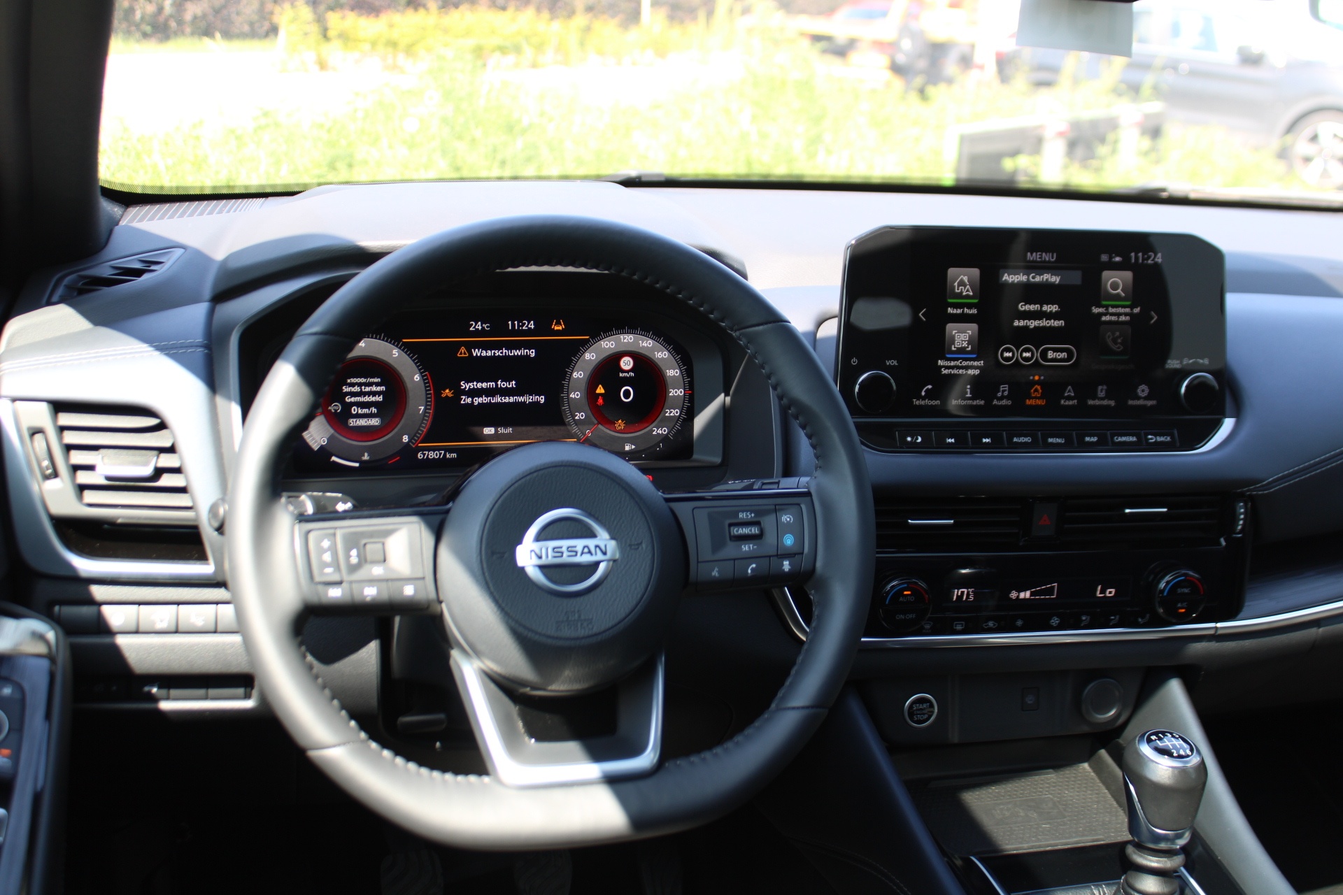 Nissan QASHQAI Tekna 140 pk + Glass Roof