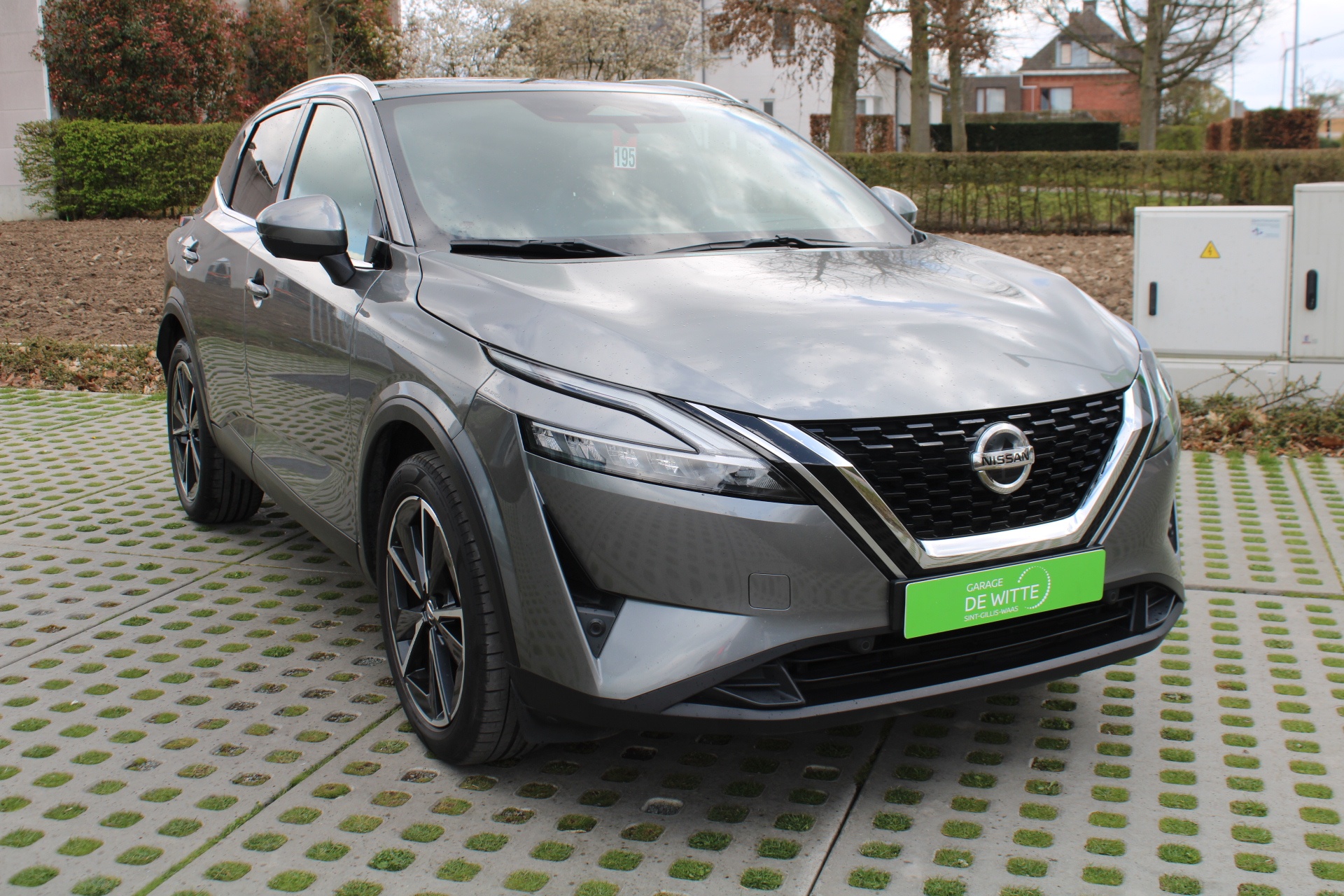 Nissan QASHQAI Tekna 140 pk + Glass Roof