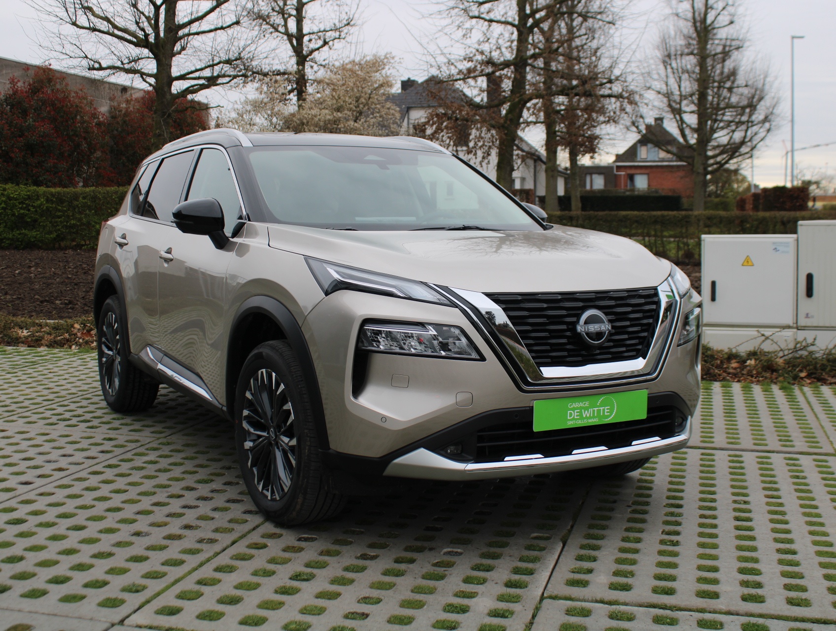 Nissan X-Trail Mild-Hybrid Tekna + Glass Roof + 7 Zitplaatsen