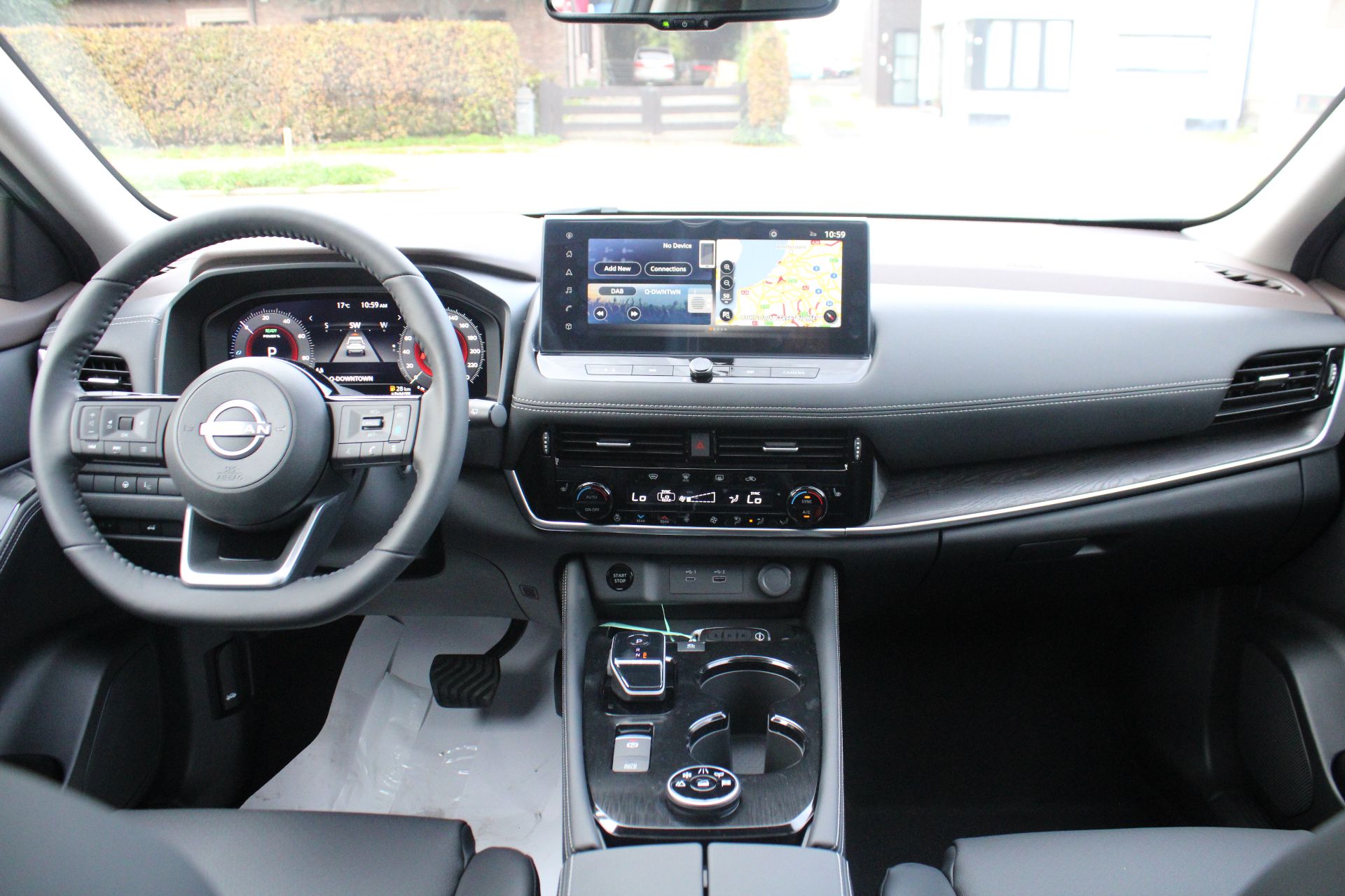 Nissan X-Trail Mild-Hybrid Tekna + Glass Roof + 7 Zitplaatsen