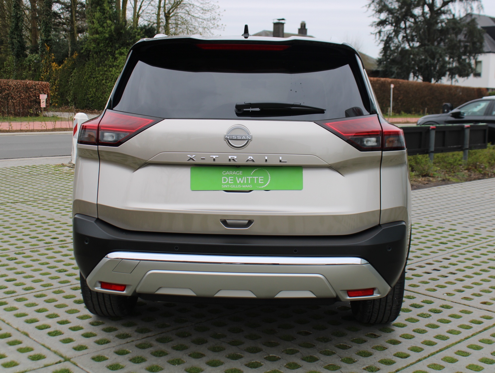 Nissan X-Trail Mild-Hybrid Tekna + Glass Roof + 7 Zitplaatsen
