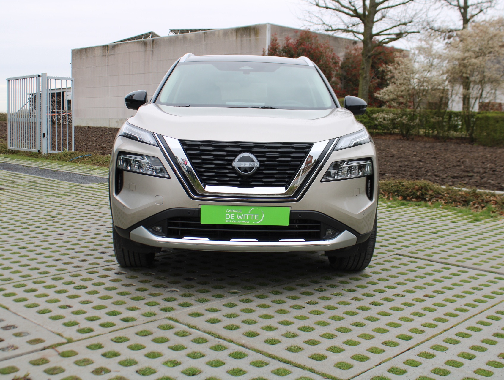 Nissan X-Trail Mild-Hybrid Tekna + Glass Roof + 7 Zitplaatsen