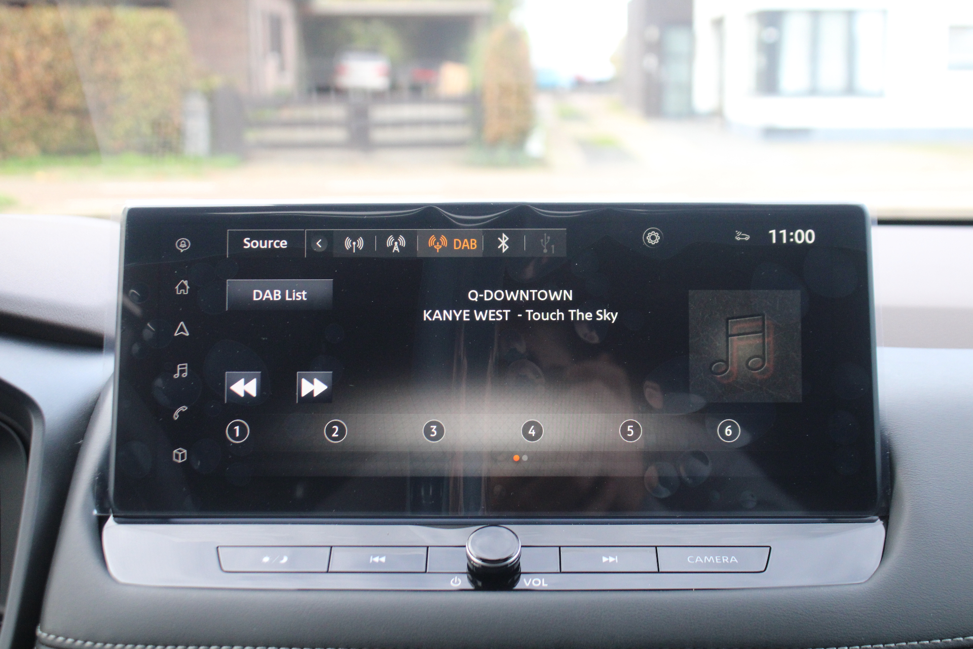 Nissan X-Trail Mild-Hybrid Tekna 2WD + Glass Roof + 7 Zitplaatsen