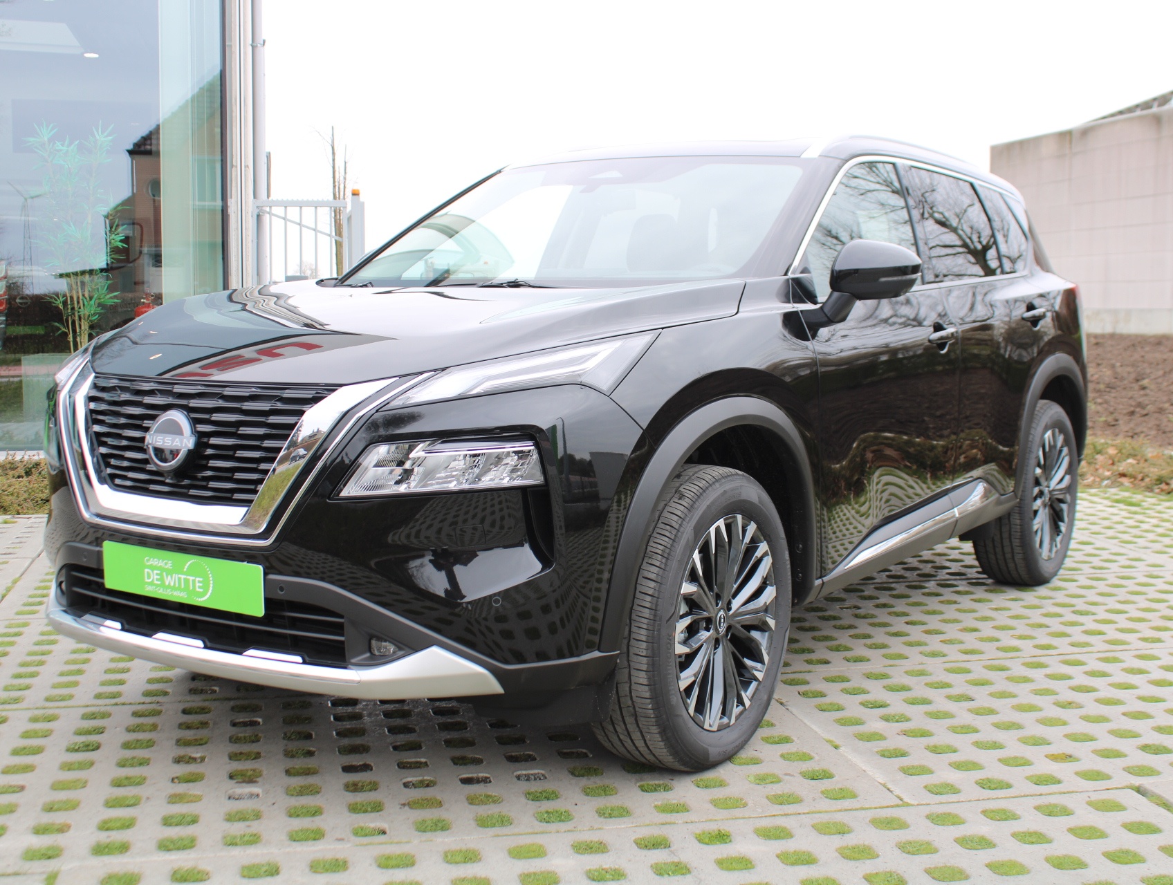 Nissan X-Trail Mild-Hybrid Tekna 2WD + Glass Roof + 7 Zitplaatsen