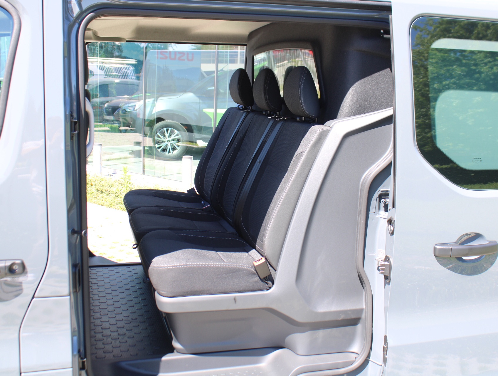 Nissan Primastar Dubbele Cabine L1H1 150pk MT Tekna