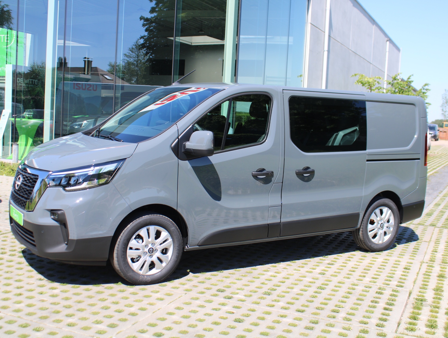 Nissan Primastar Dubbele Cabine L1H1 150pk MT Tekna