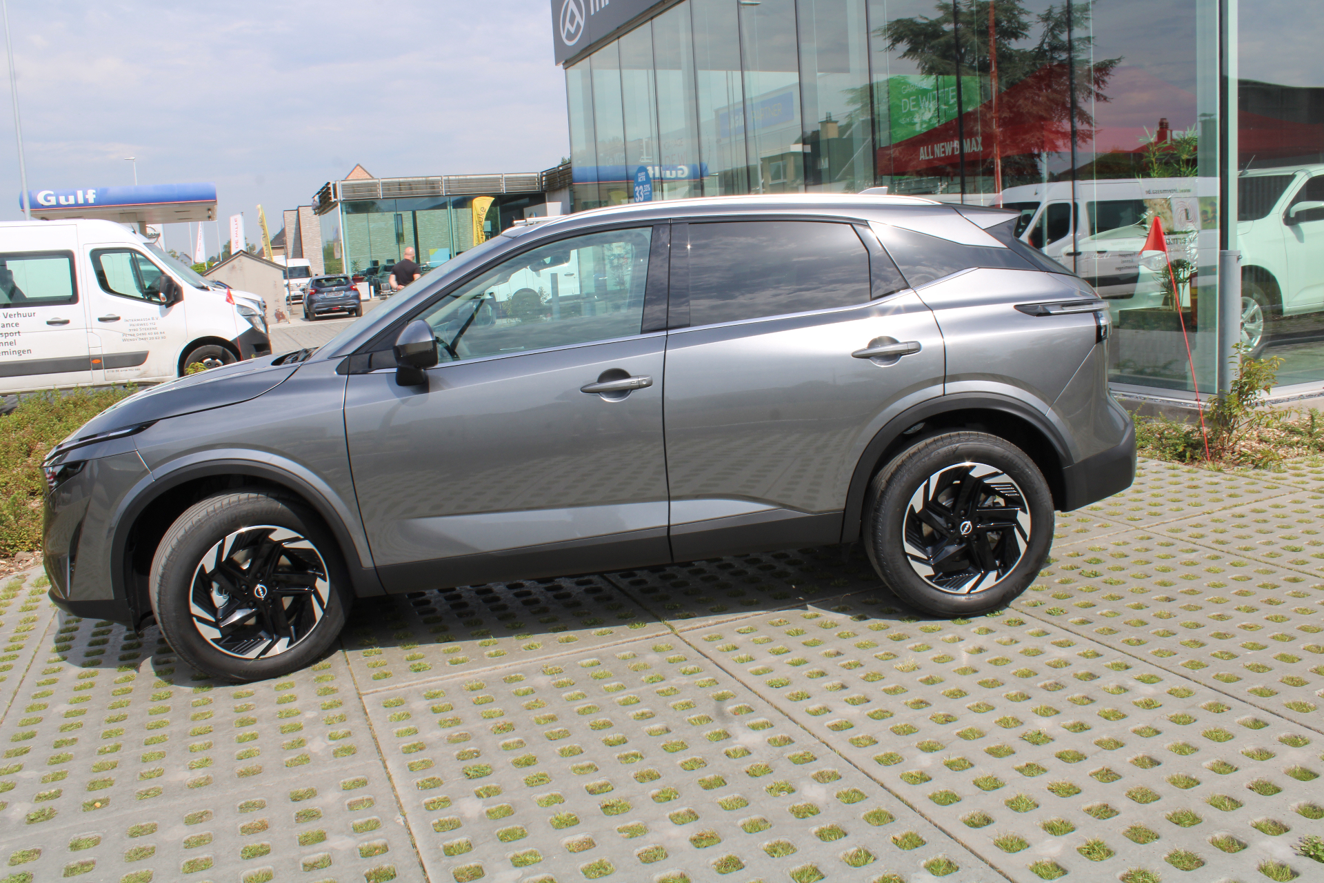 Nissan QASHQAI Mild-Hybrid N-Connecta Xtronic + Glass Roof + Easy Pack