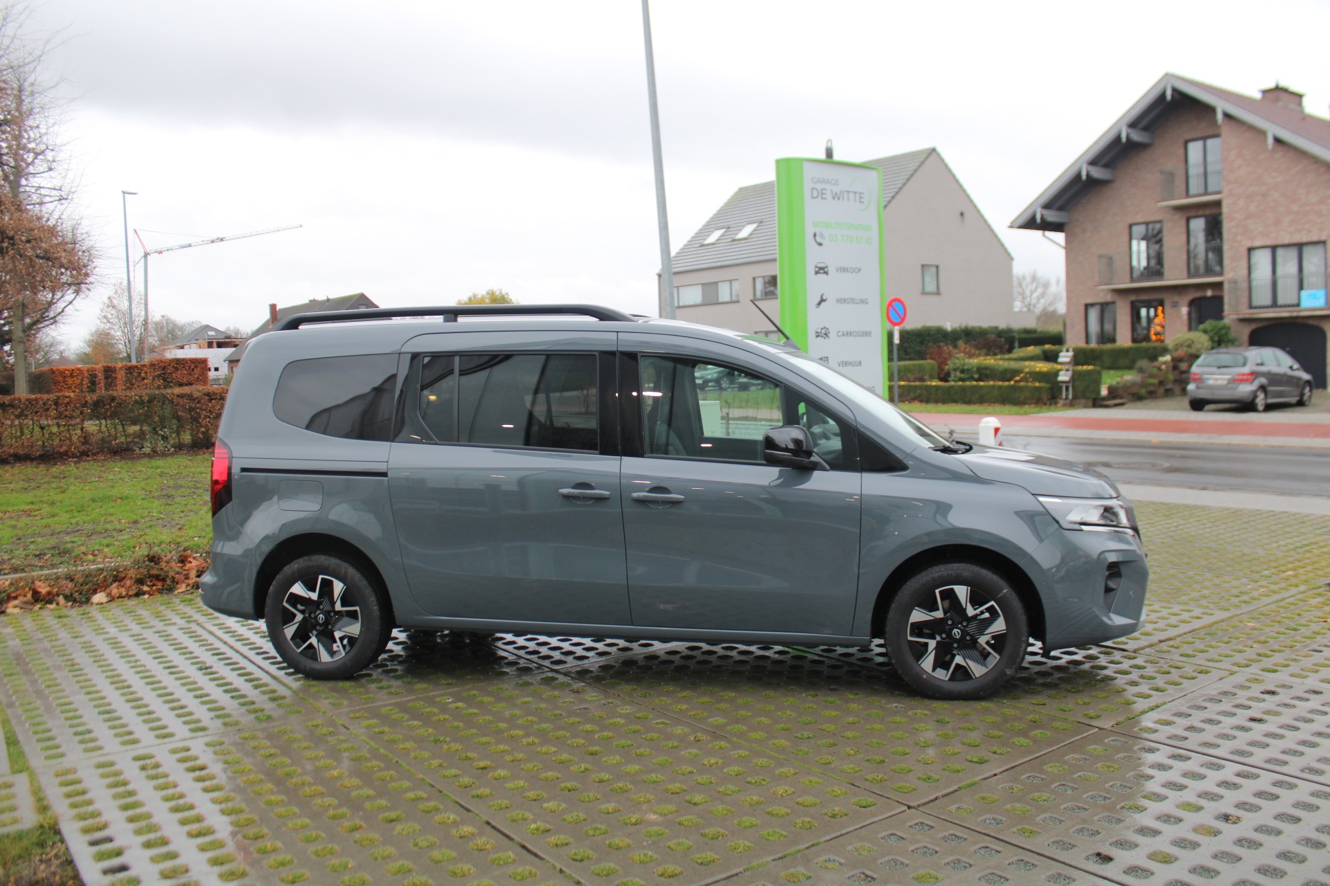 Nissan Townstar COMBI L1H1 N-CONNECTA 130pk (Automaat) + Design Pack