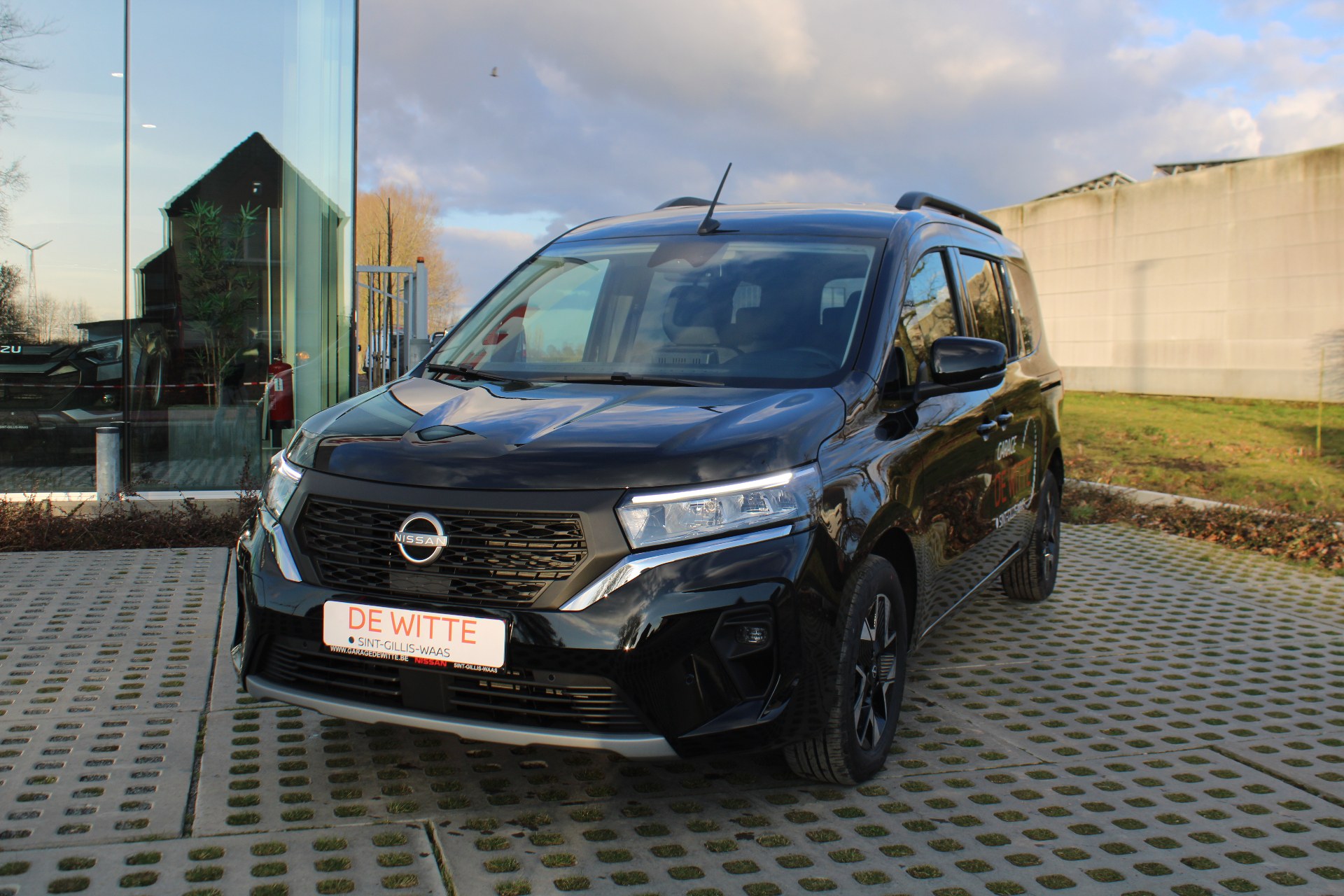 Nissan Townstar COMBI L1H1 N-CONNECTA 130pk (Automaat) + Design Pack