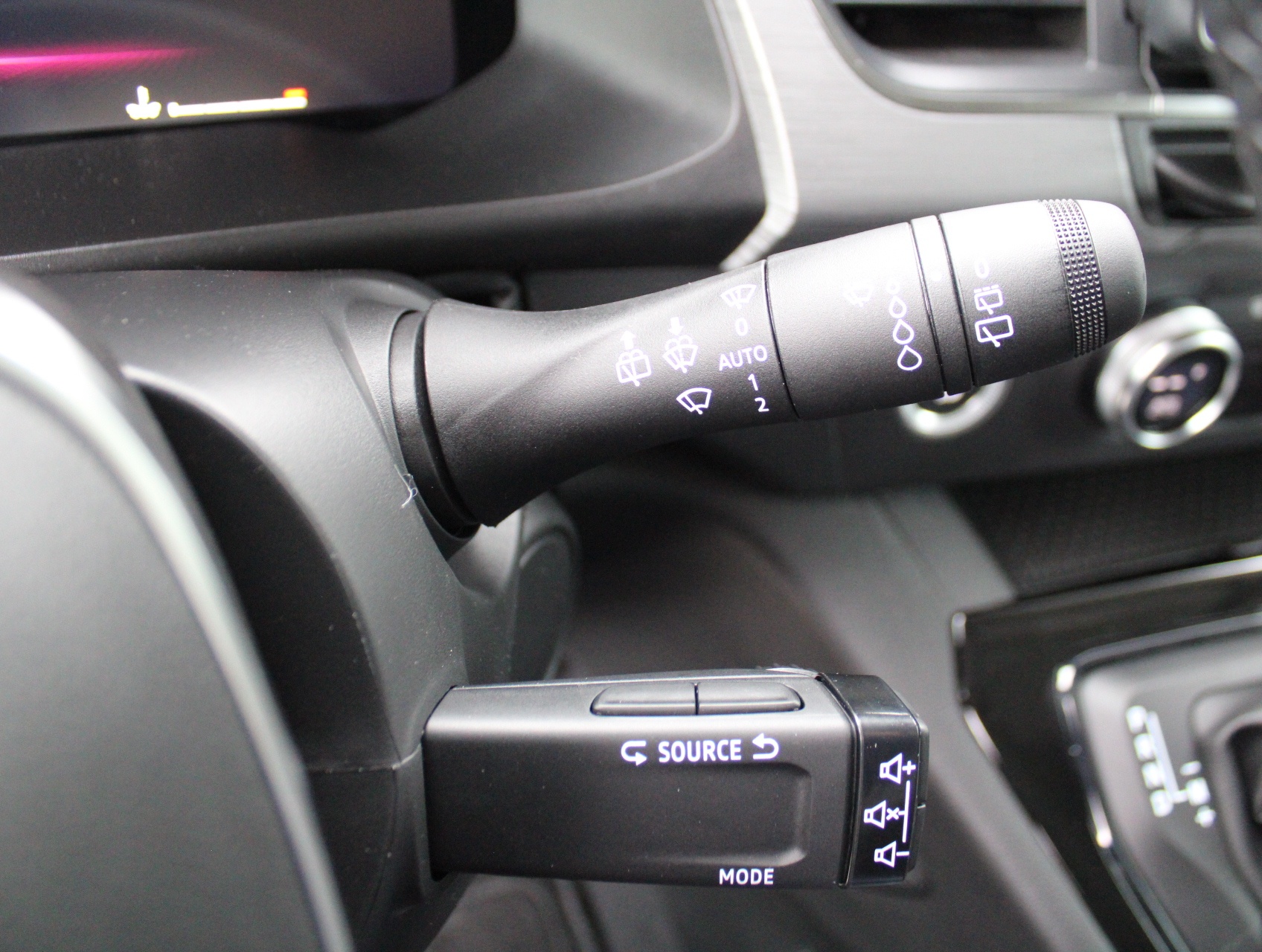 Nissan Townstar COMBI L1H1 N-CONNECTA 130pk (Automaat) + Design Pack