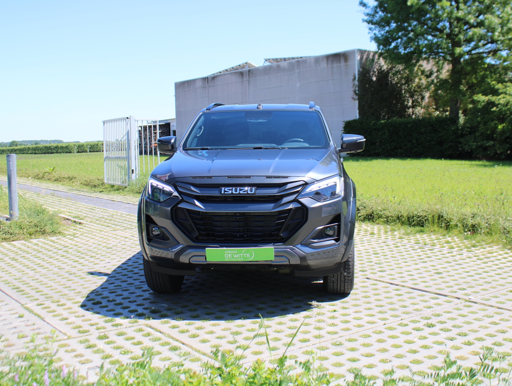 Isuzu D-Max 2.2d Double Cab LSE AT8 + Diff. Lock + 360° Camera