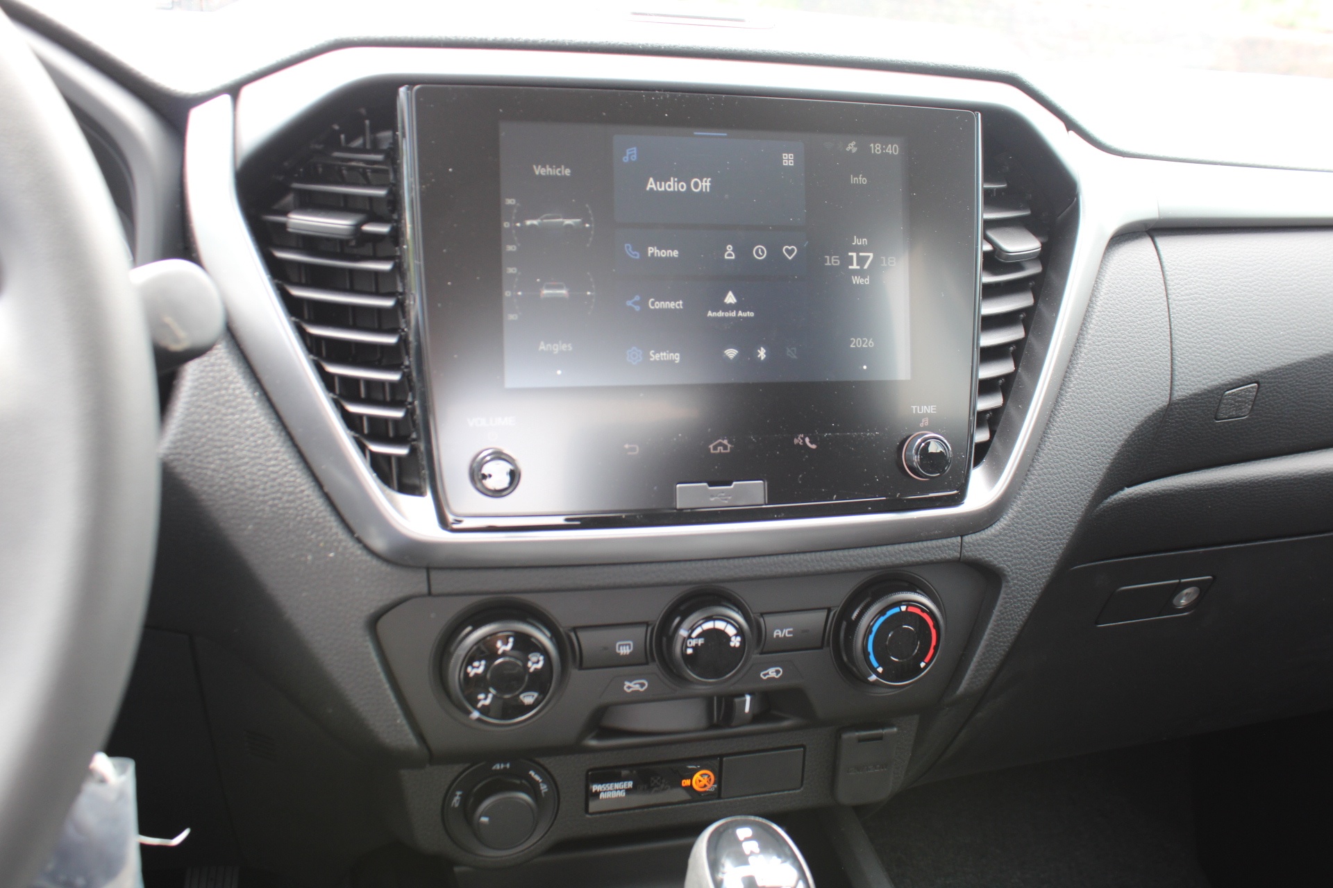 Isuzu D-Max 2.2d Double Cab LS AT8 + Diff. Lock