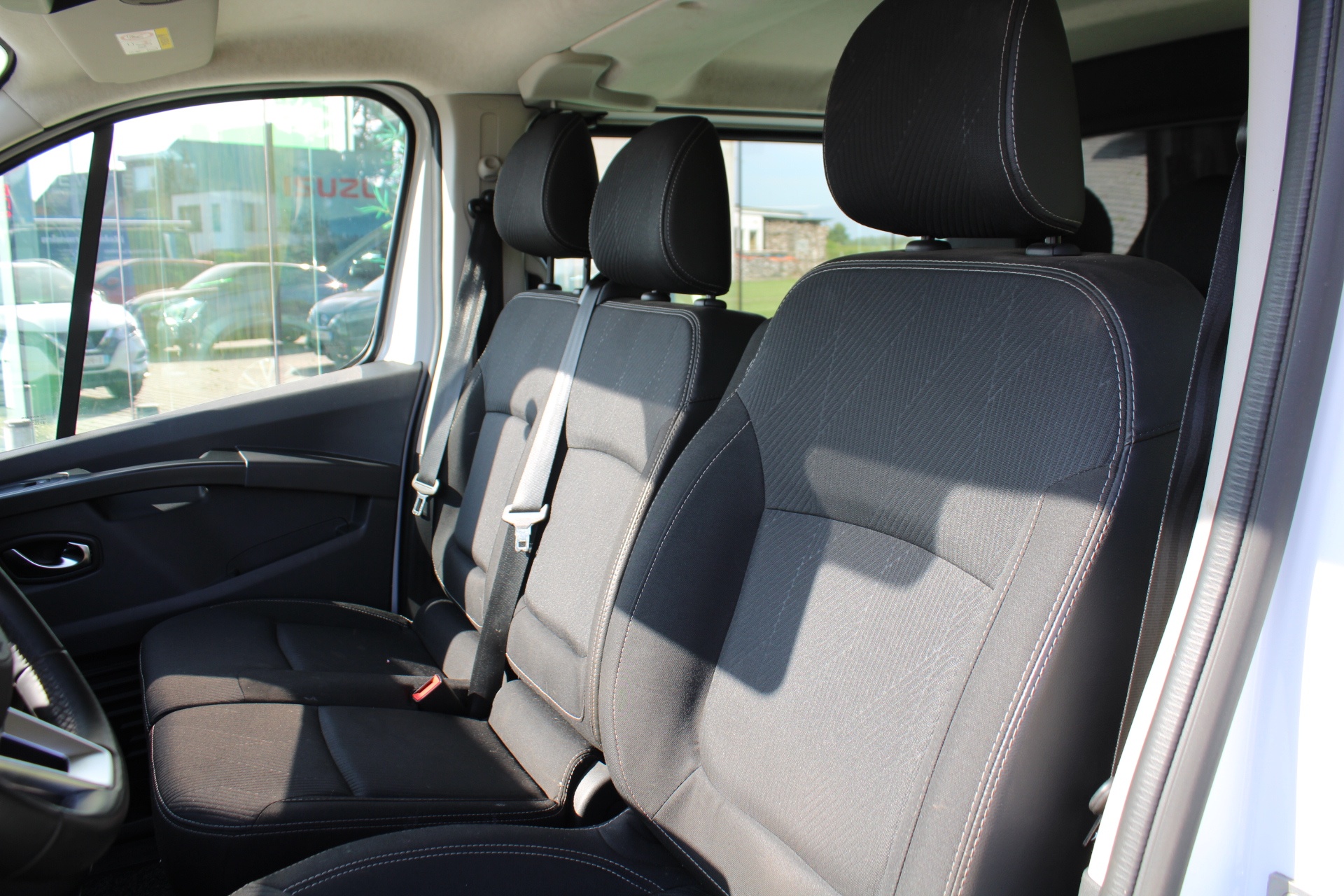 Nissan Primastar Crew Van N-Connecta 150pk MT + Cargo Pack