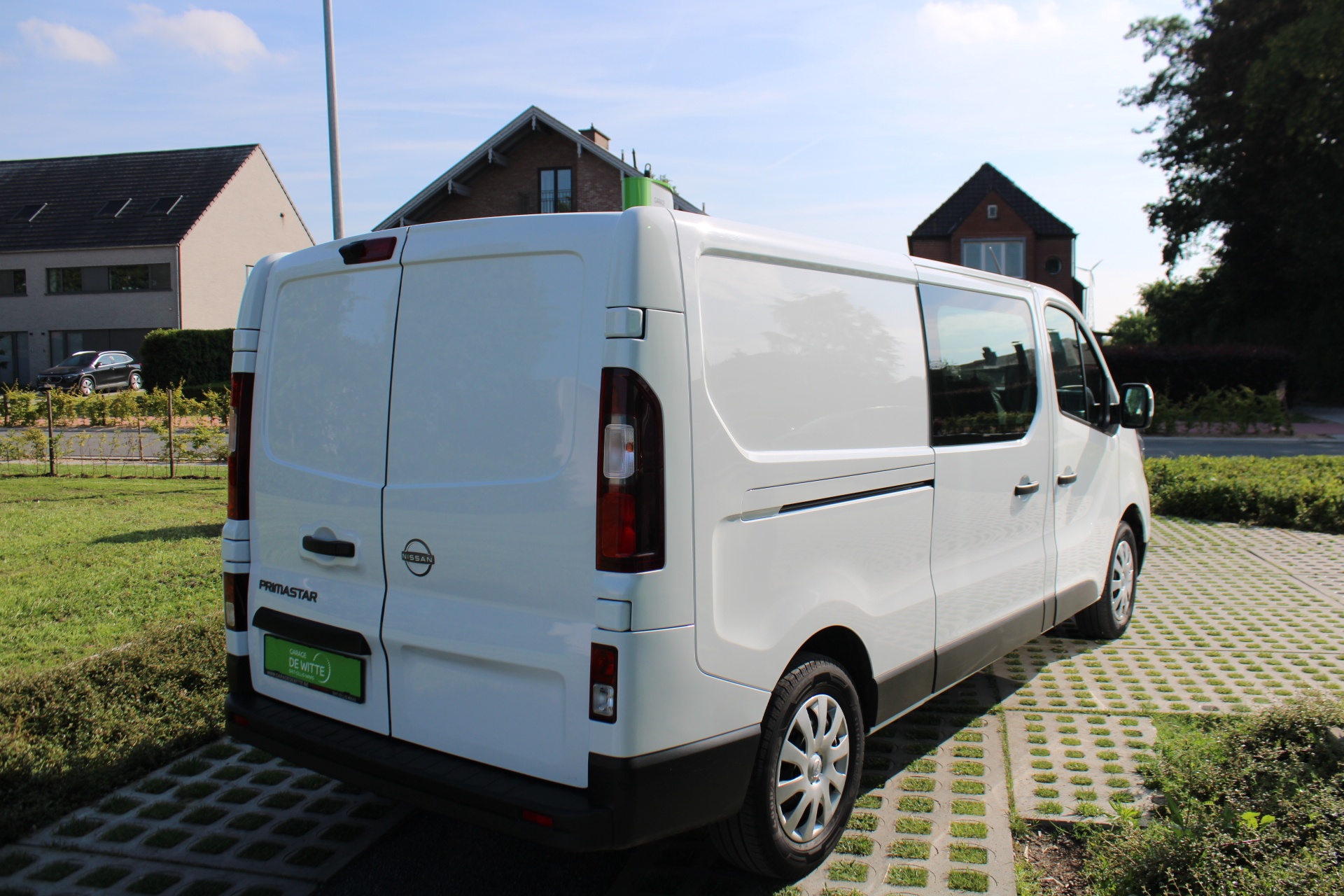 Nissan Primastar Crew Van N-Connecta 150pk MT + Cargo Pack