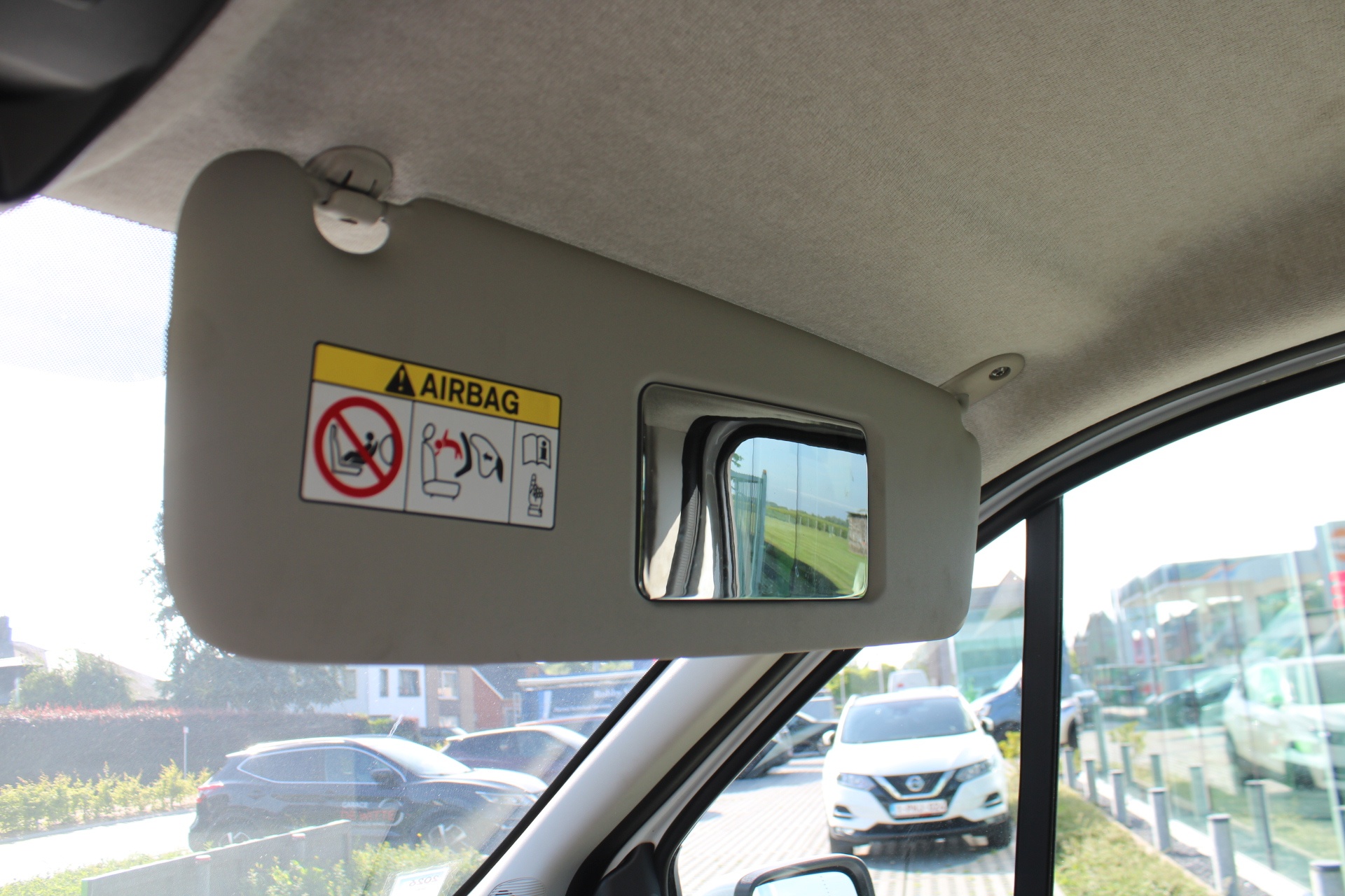 Nissan Primastar Crew Van N-Connecta 150pk MT + Cargo Pack