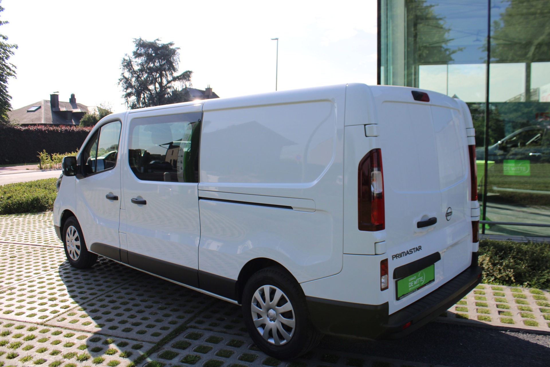 Nissan Primastar Crew Van N-Connecta 150pk MT + Cargo Pack