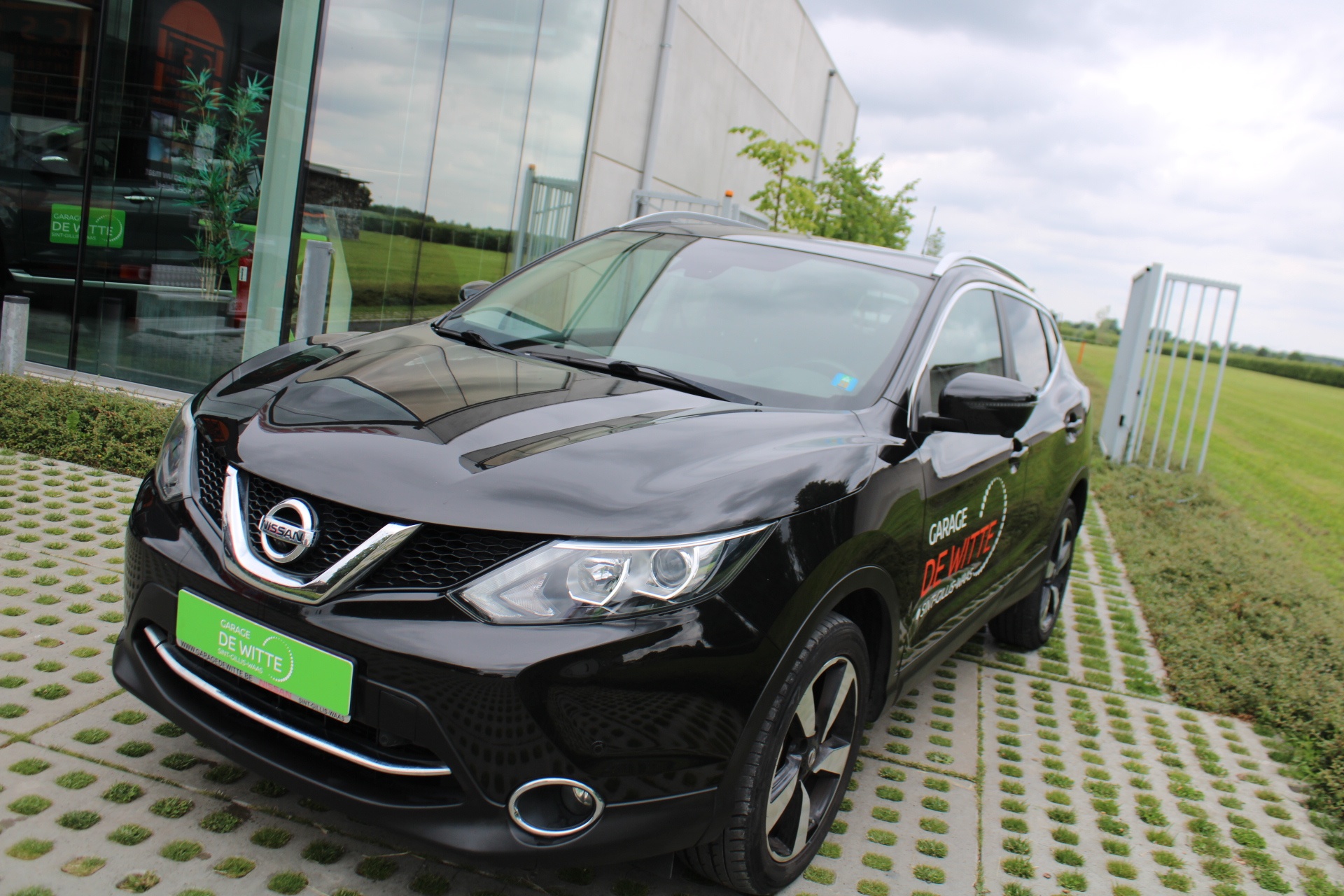 Nissan QASHQAI N-Connecta 163pk DIG-T + Design Pack
